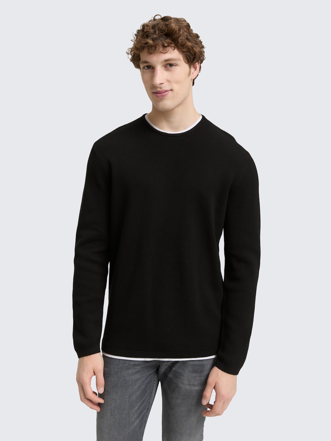 2-in-1 Strickpullover aus Baumwolle - Black - Ausschnitt Model-Vorderansicht