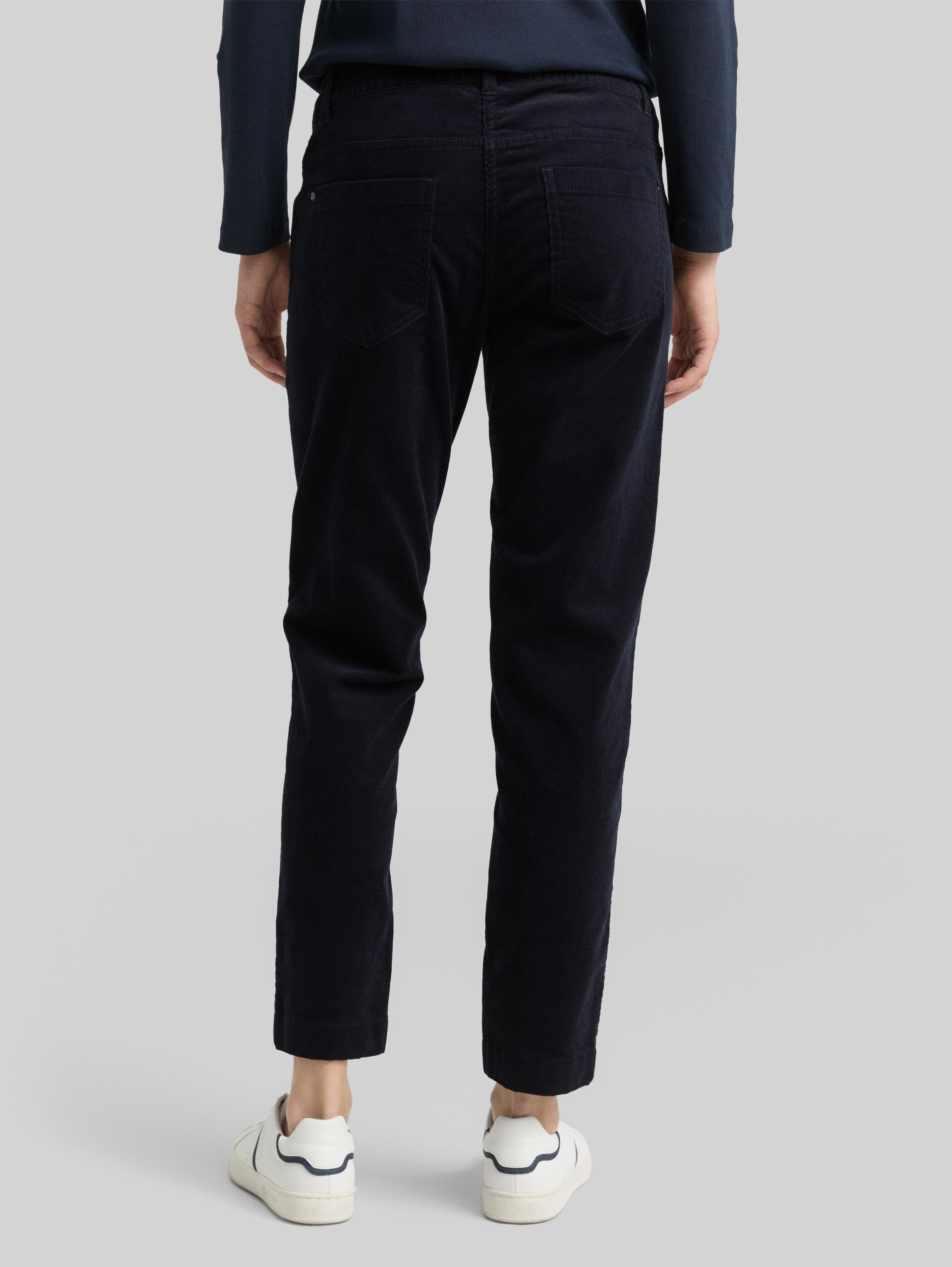 Tapered Relaxed Cordhose - Lunar Eclipse - Auschnitt Model-Rückansicht