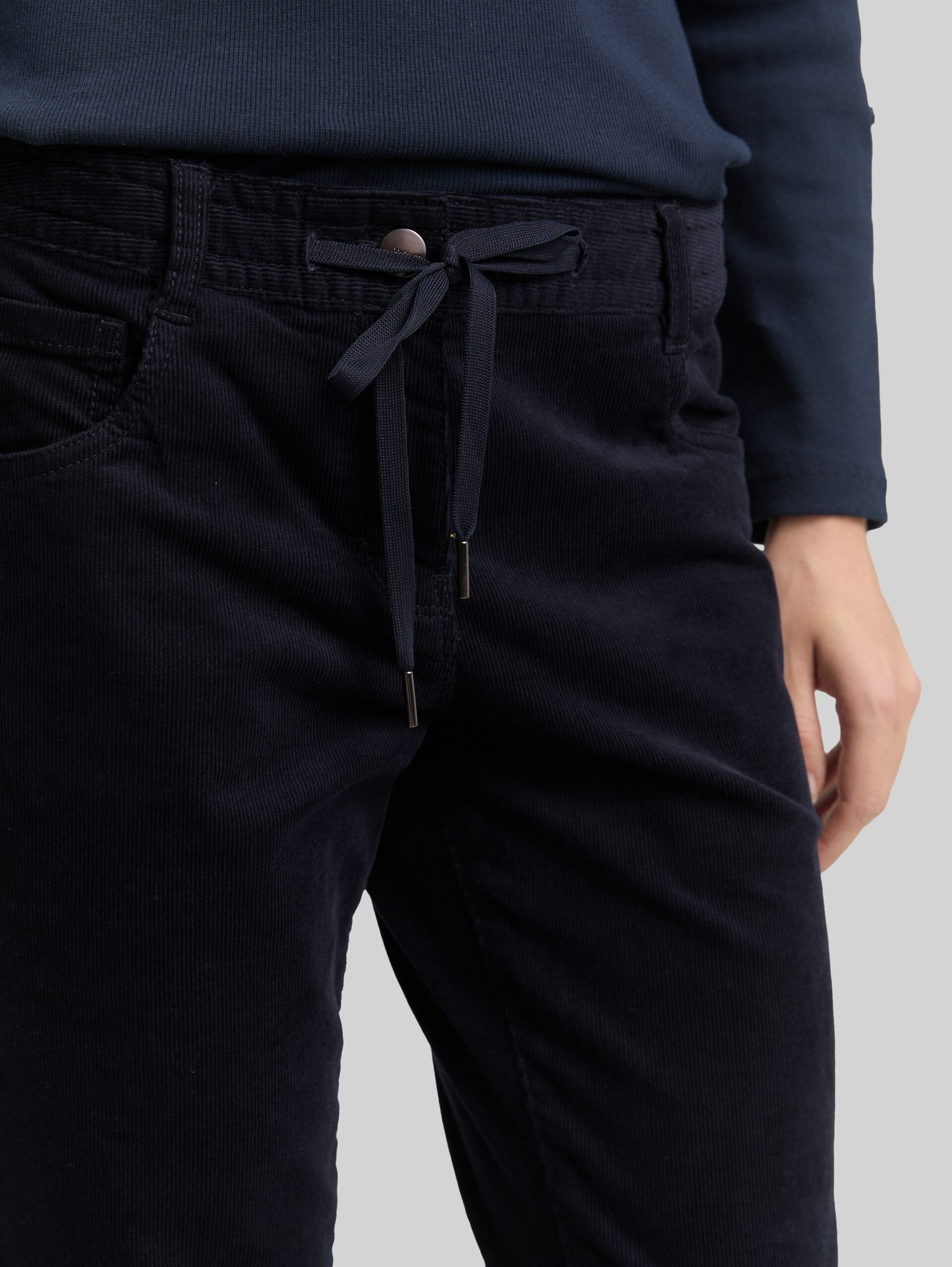 Tapered Relaxed Cordhose - Lunar Eclipse - Detail-Model-Ansicht