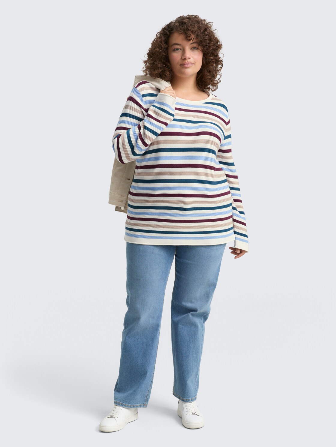 Plus Size - Strickpullover aus Bio-Baumwolle - teal colored ottoman knit - Model-Vorderansicht