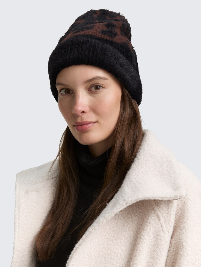 Beanie Mütze mit Leo-Print von Women, big brown leo design