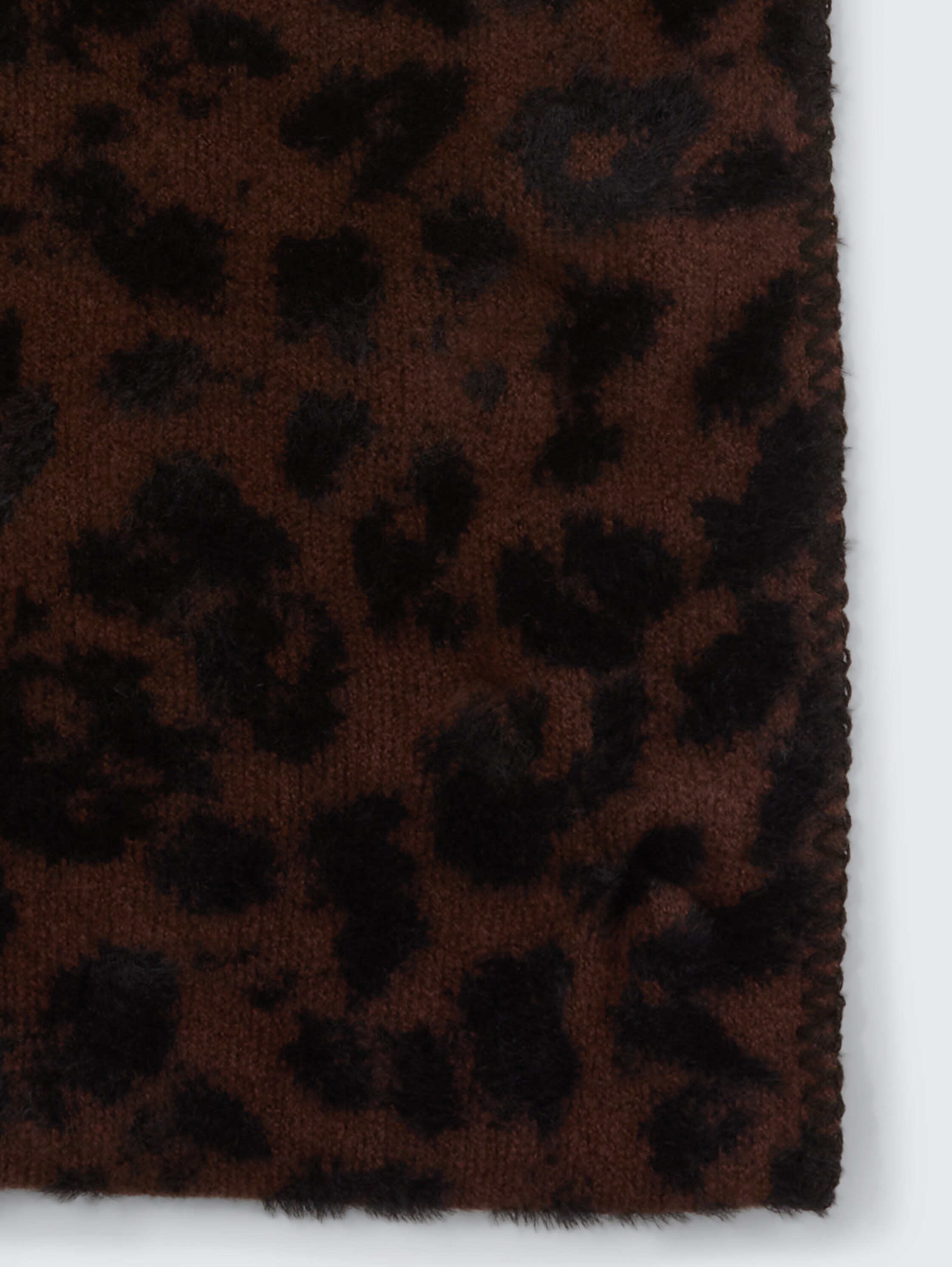 Triangelsjaal met leoprint - big brown leo design - Materiaalweergave
