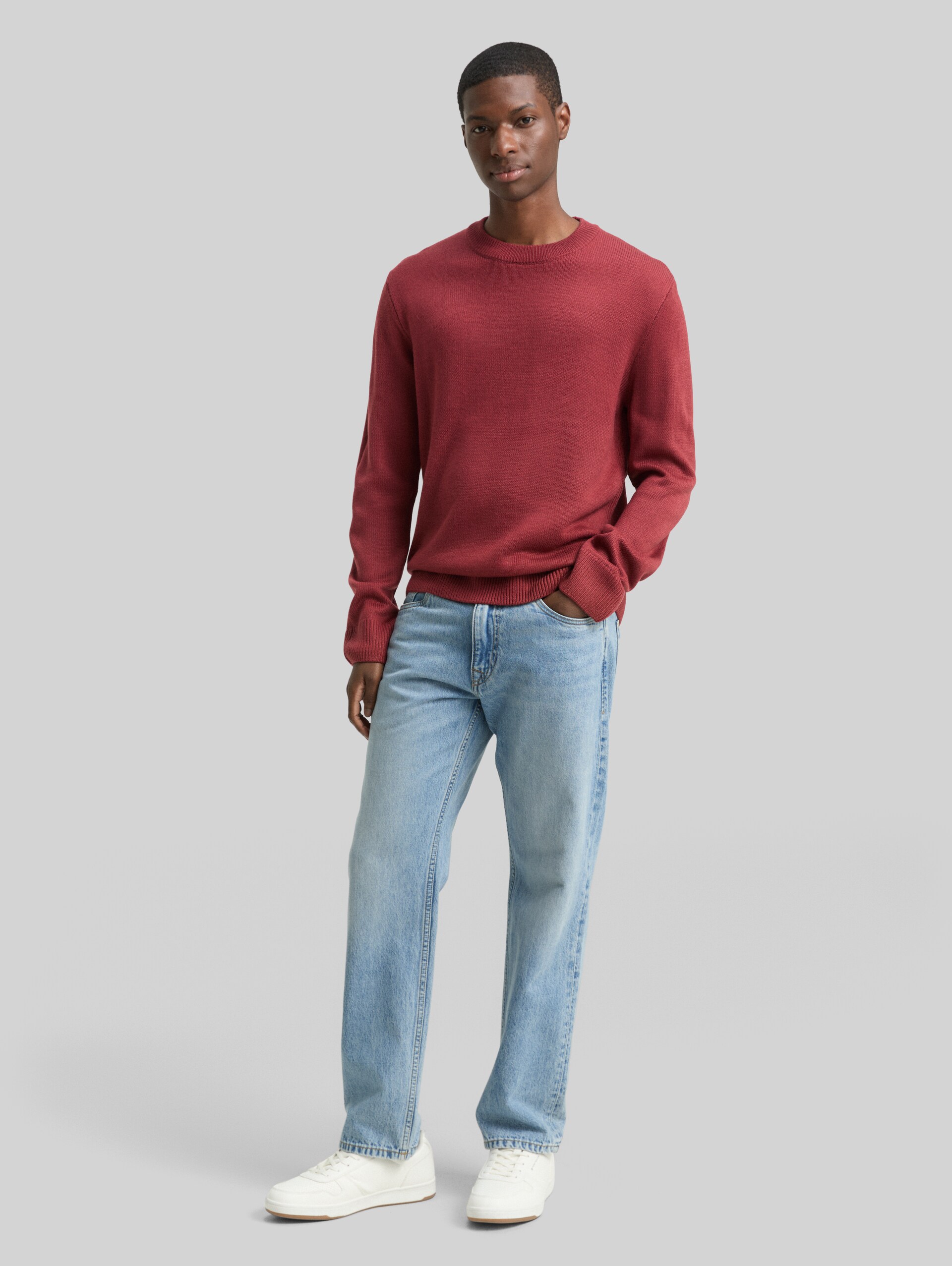 Knitted jumper - burnt russet - Model front view