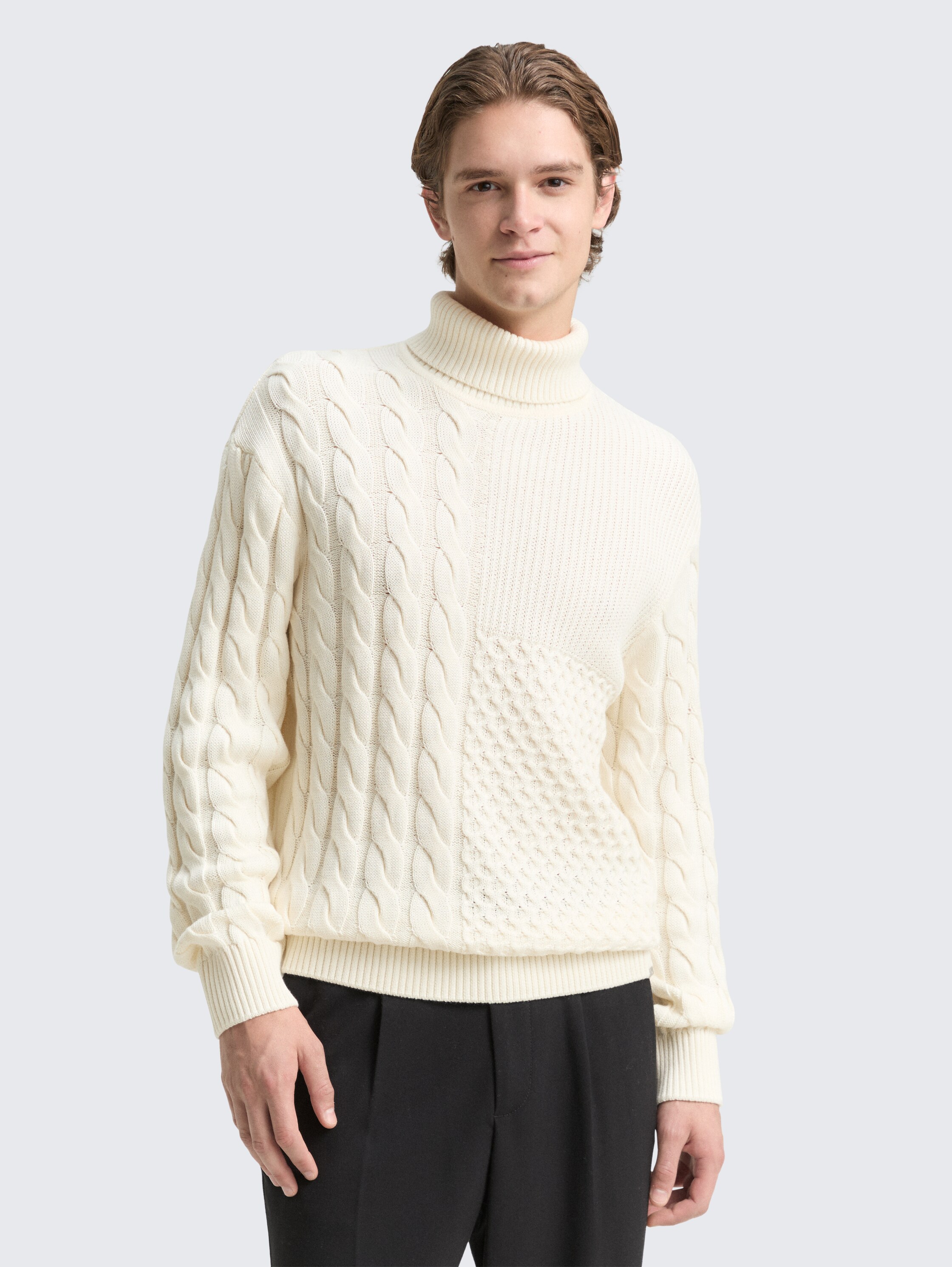 Relaxed Fit Rollkragenpullover mit Zopfmuster - wool_white - 