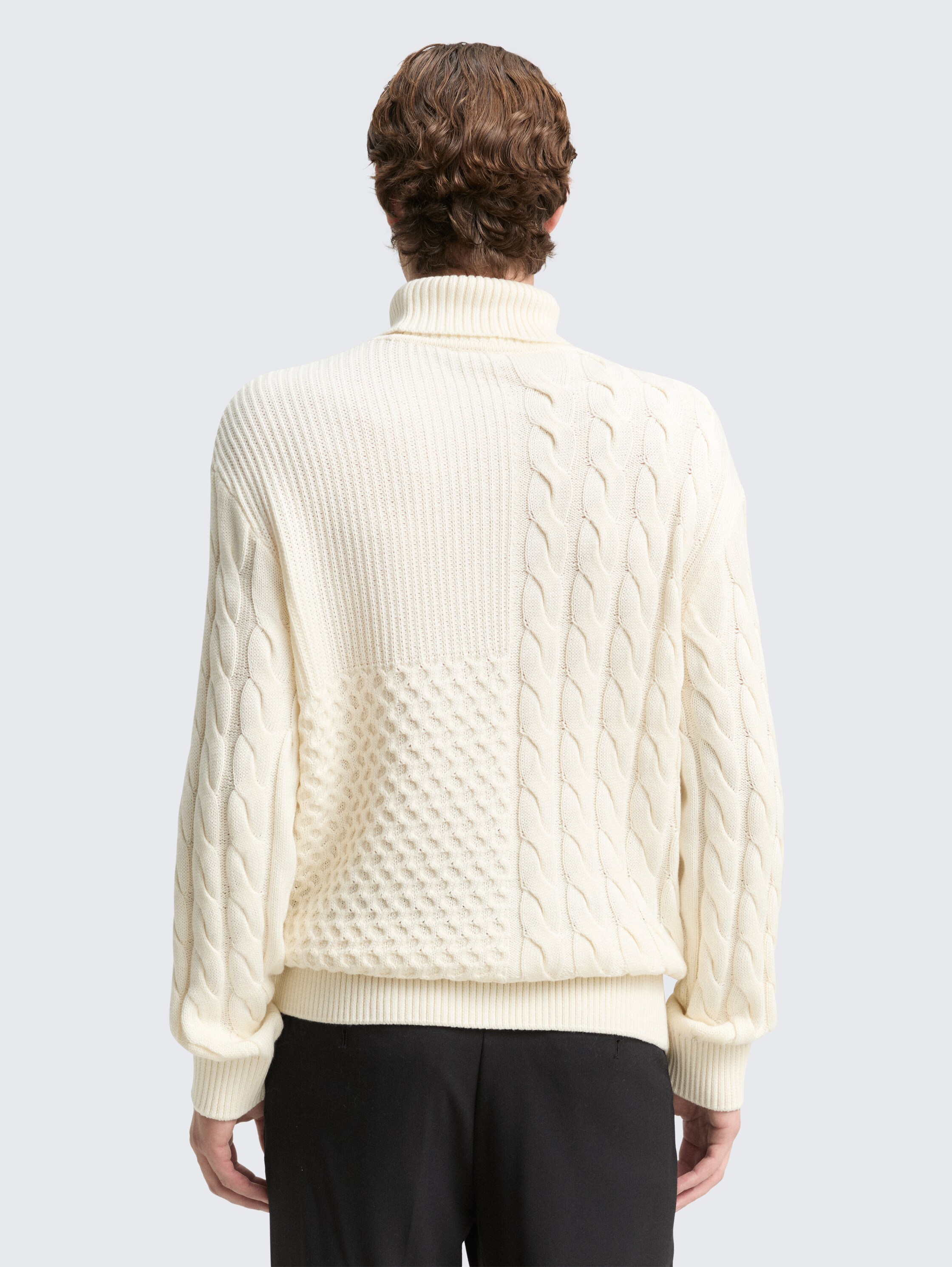 Relaxed Fit Rollkragenpullover mit Zopfmuster - wool_white - 