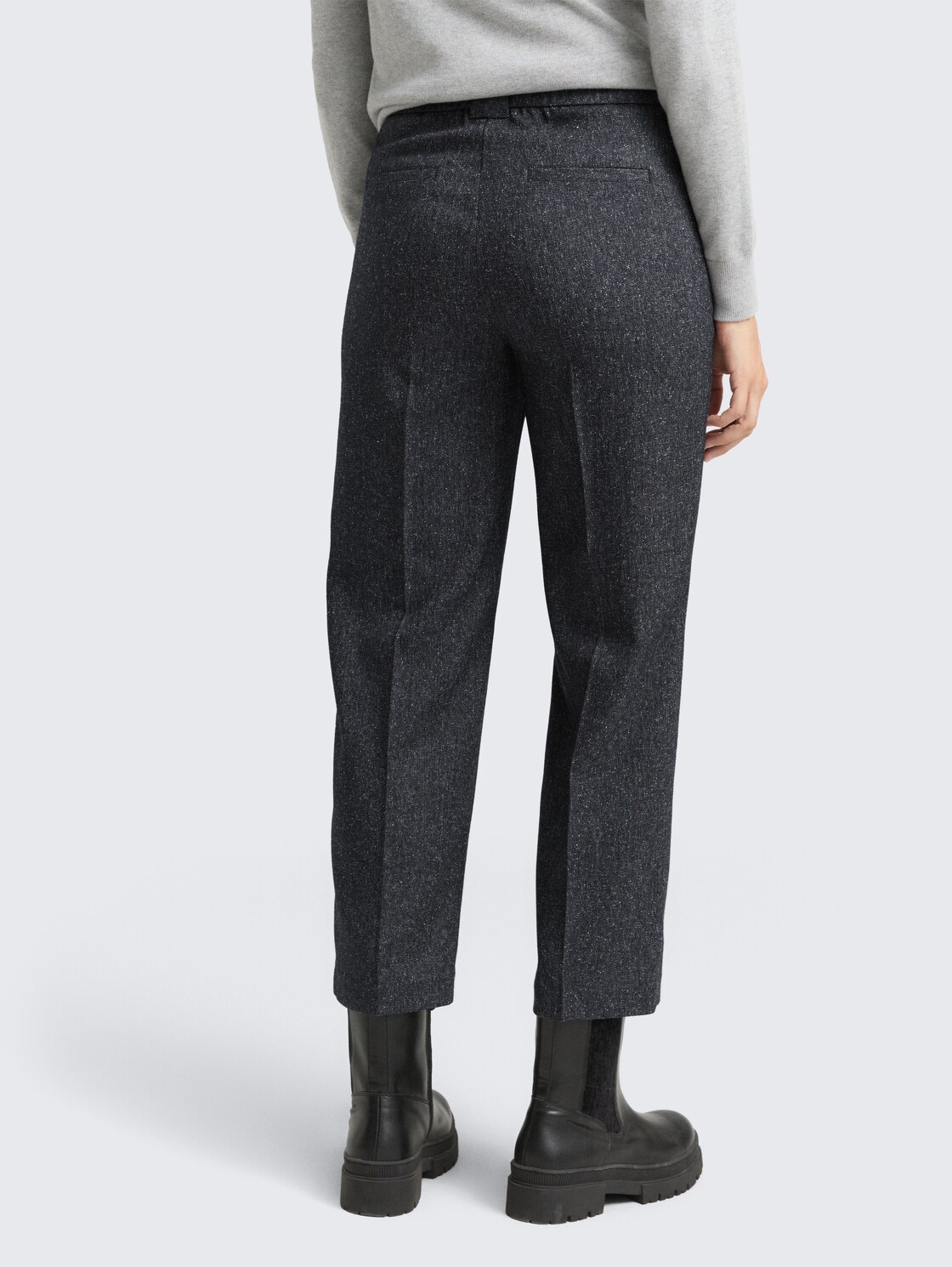 TTMIA STRAIGHT Hose in Melange-Optik - lunar eclipse blue structure - Auschnitt Model-Rückansicht