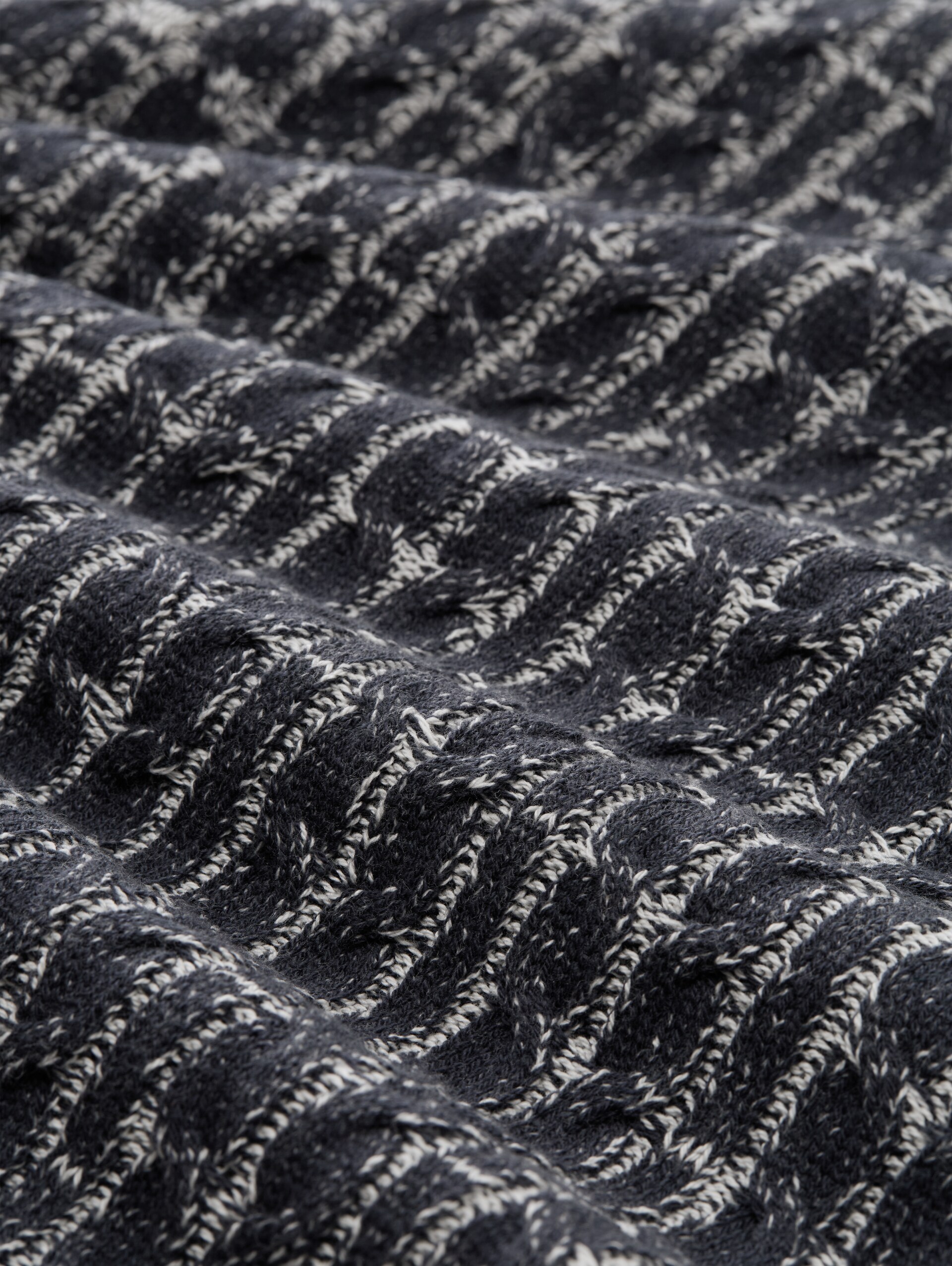 Strickpullover mit Zopfmuster - navy blue plated - Material-Ansicht