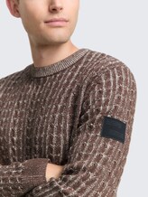 Pull en tricot avec motif torsadé - brown offwhite plated - Vue détaillée du modèle
