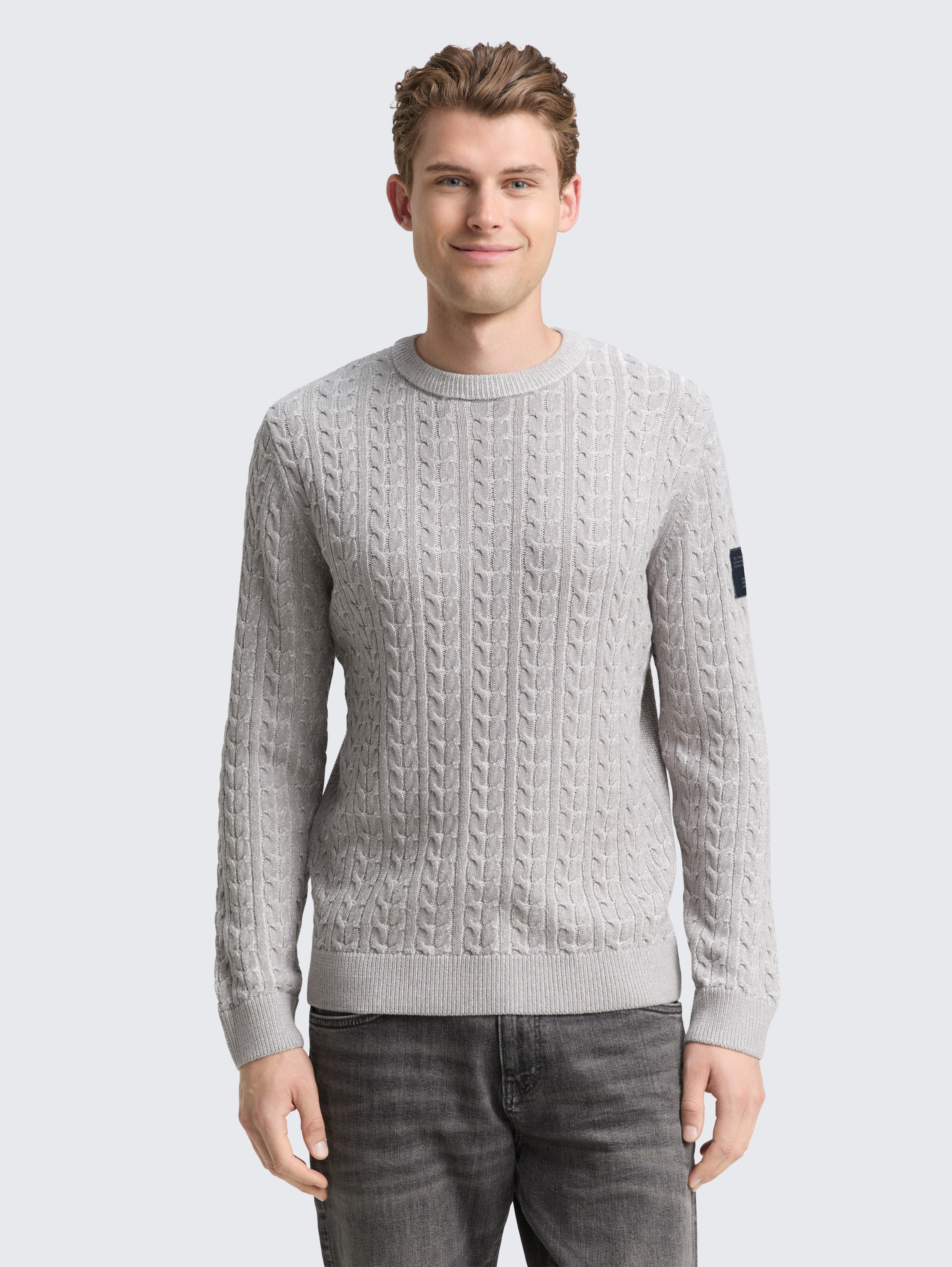Strickpullover mit Zopfmuster von Men, grey offwhite plated