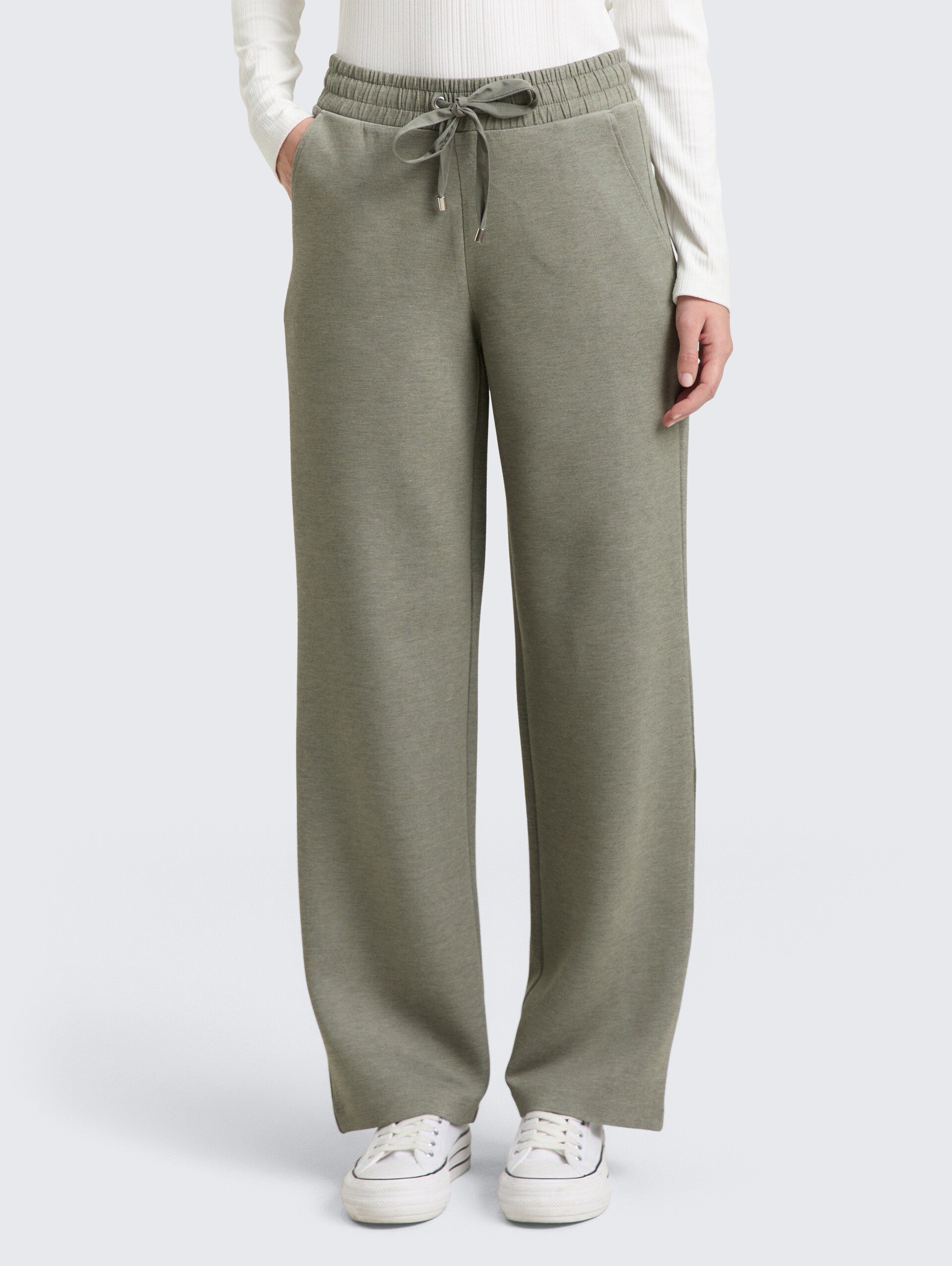 Straight Scuba Hose - cloudy green melange - Ausschnitt Model-Vorderansicht