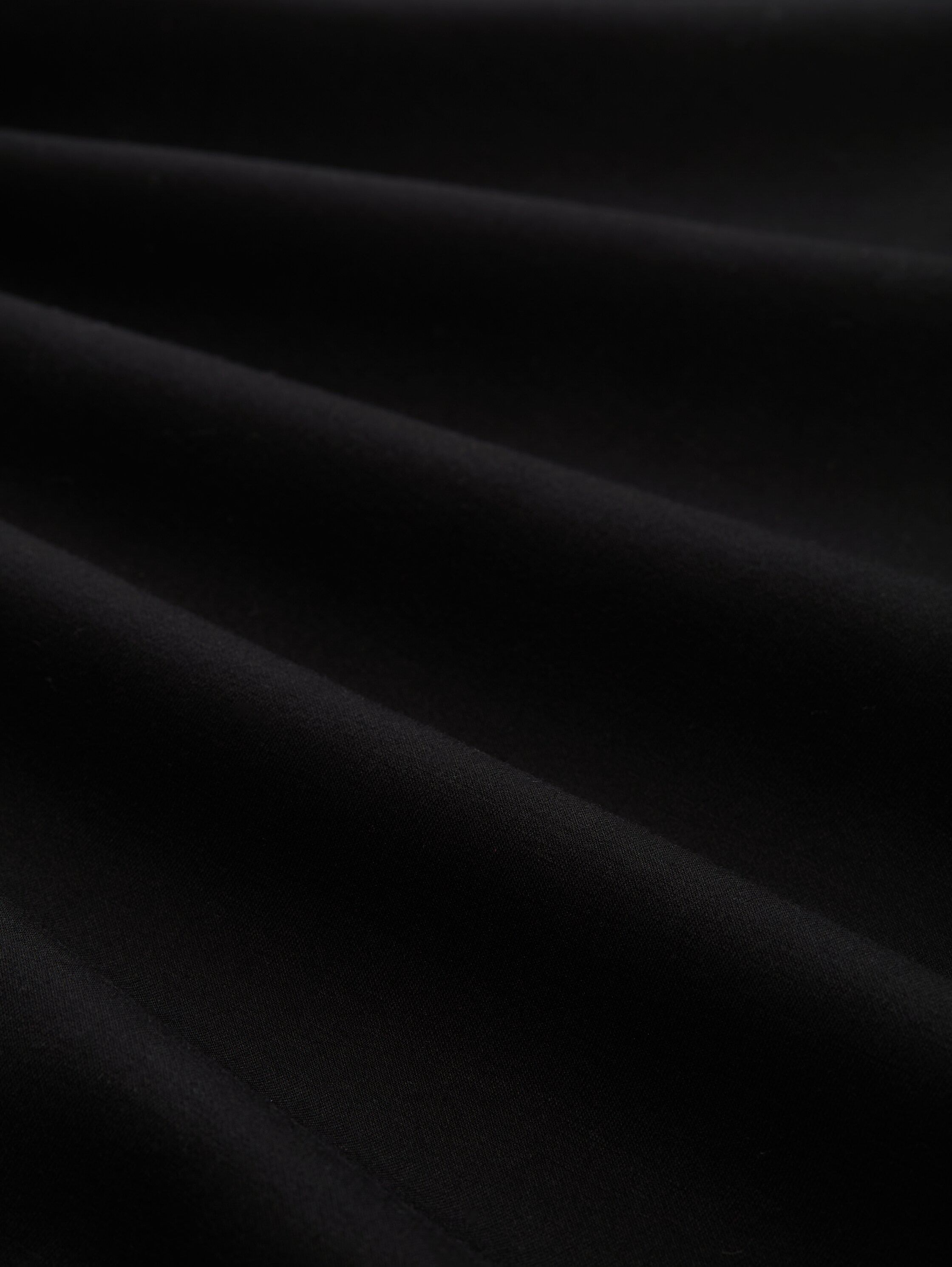 Scuba Sweatshirt mit Strasssteinen - deep black - Material-Ansicht