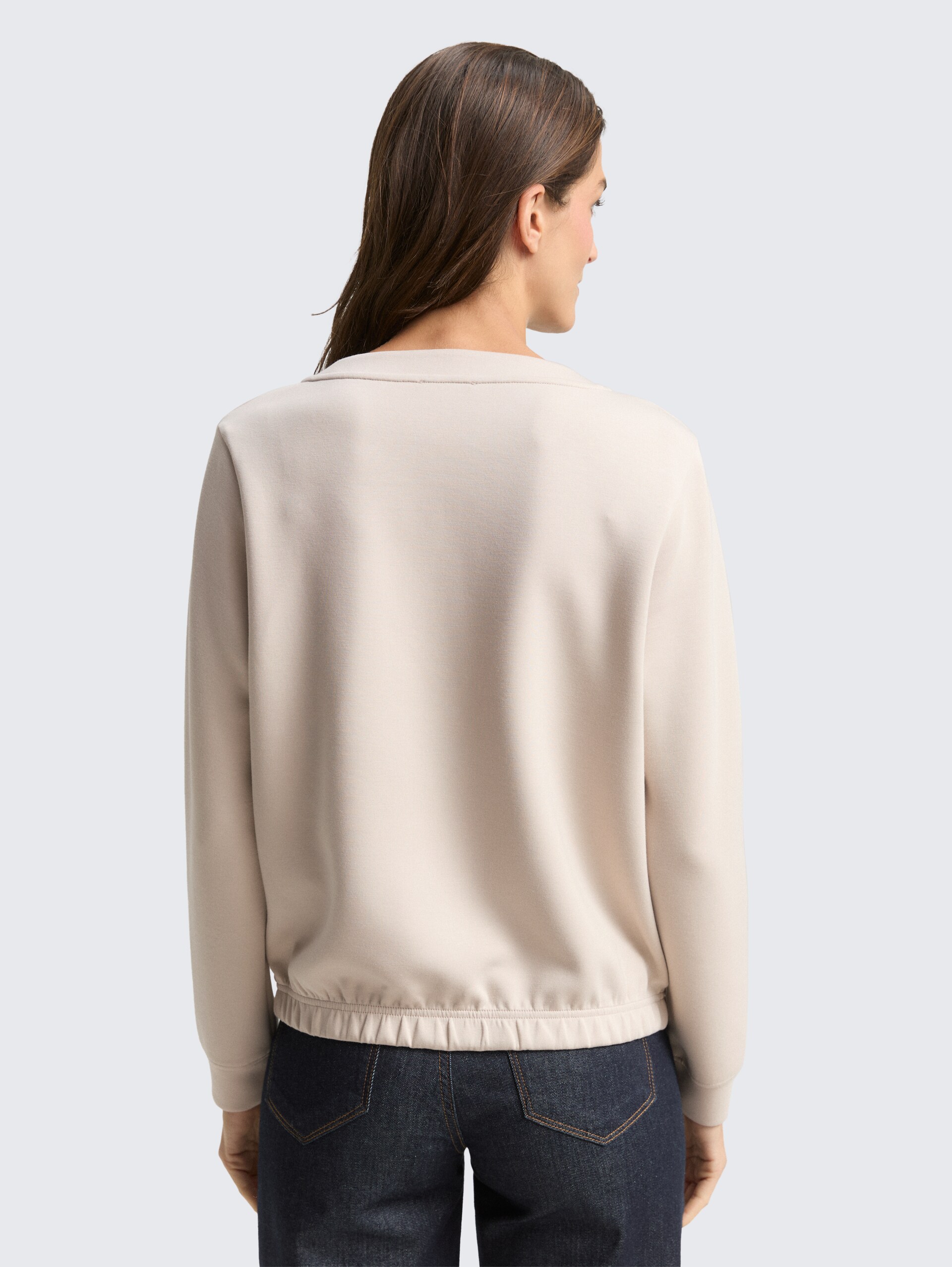 Scuba Sweatshirt mit Strasssteinen - sand stone beige - Auschnitt Model-Rückansicht