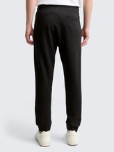 Pantalon de jogging basique - Black - Découpe Vue arrière du modèle