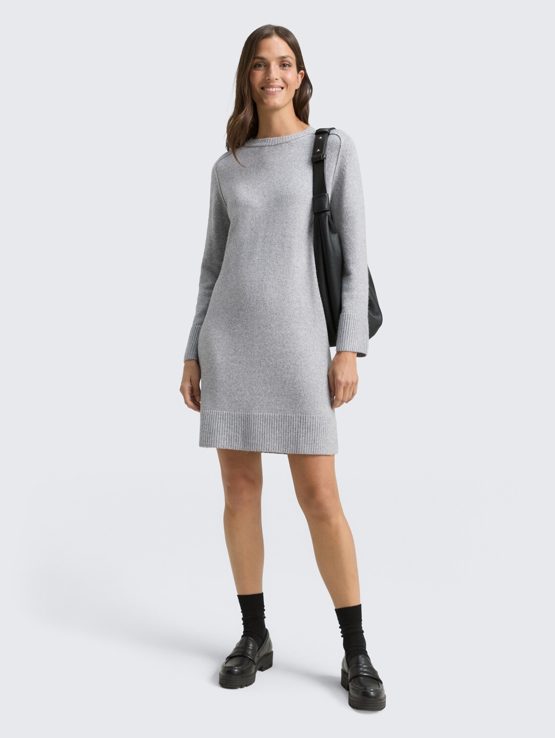 Strickkleid in Melange-Optik - medium silver grey melange - seitliche Model-Ansicht