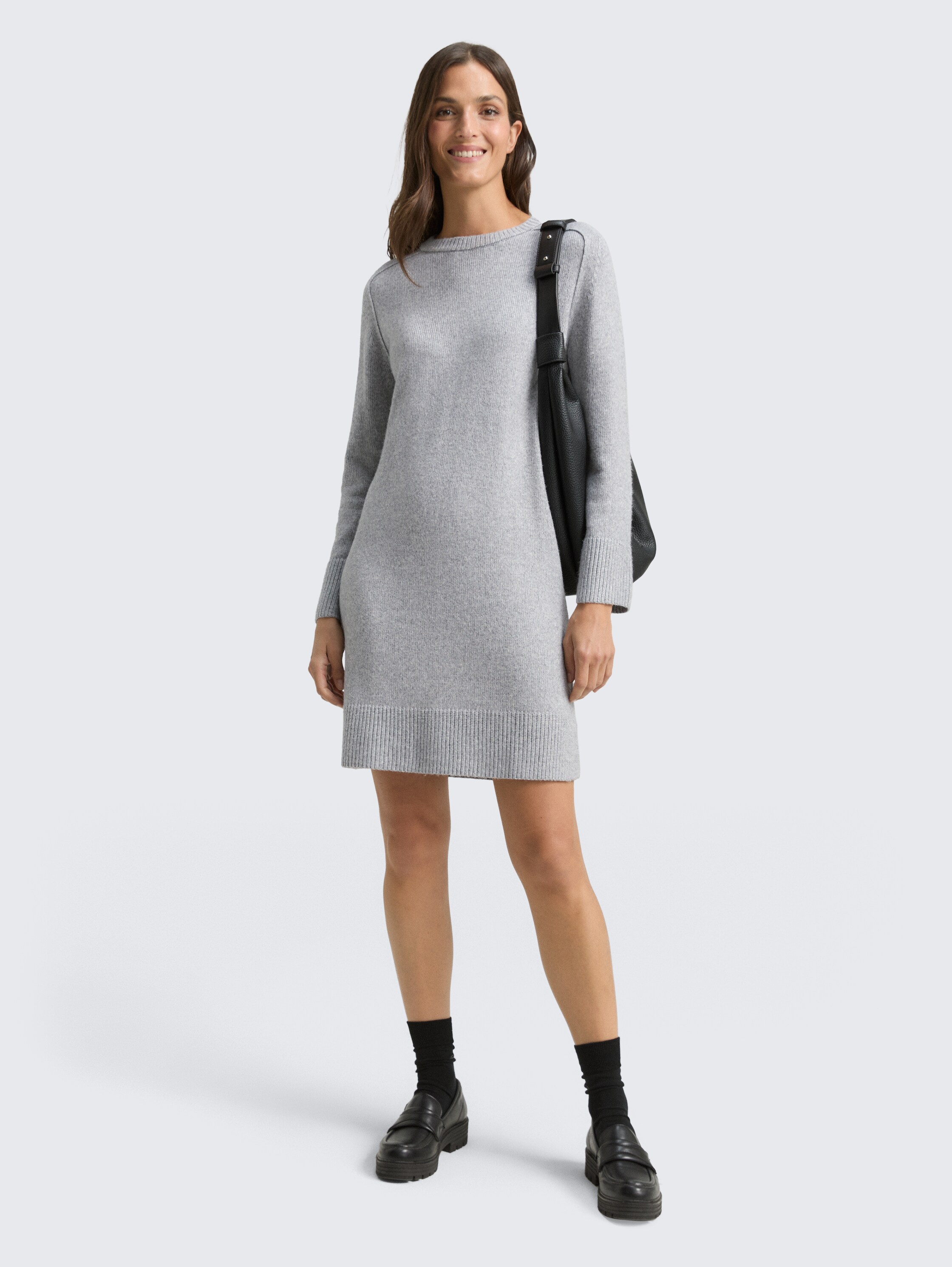 Strickkleid in Melange-Optik - medium silver grey melange - seitliche Model-Ansicht