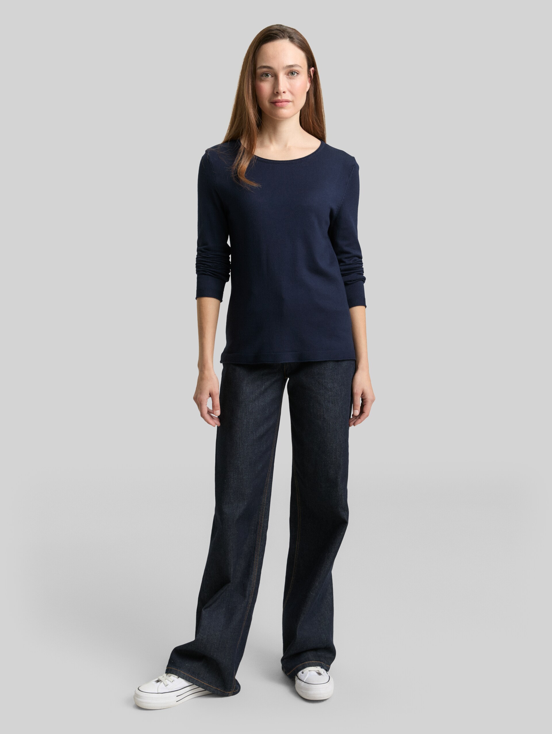 Pull basique en maille à col rond - sky captain blue - Vue de face du modèle