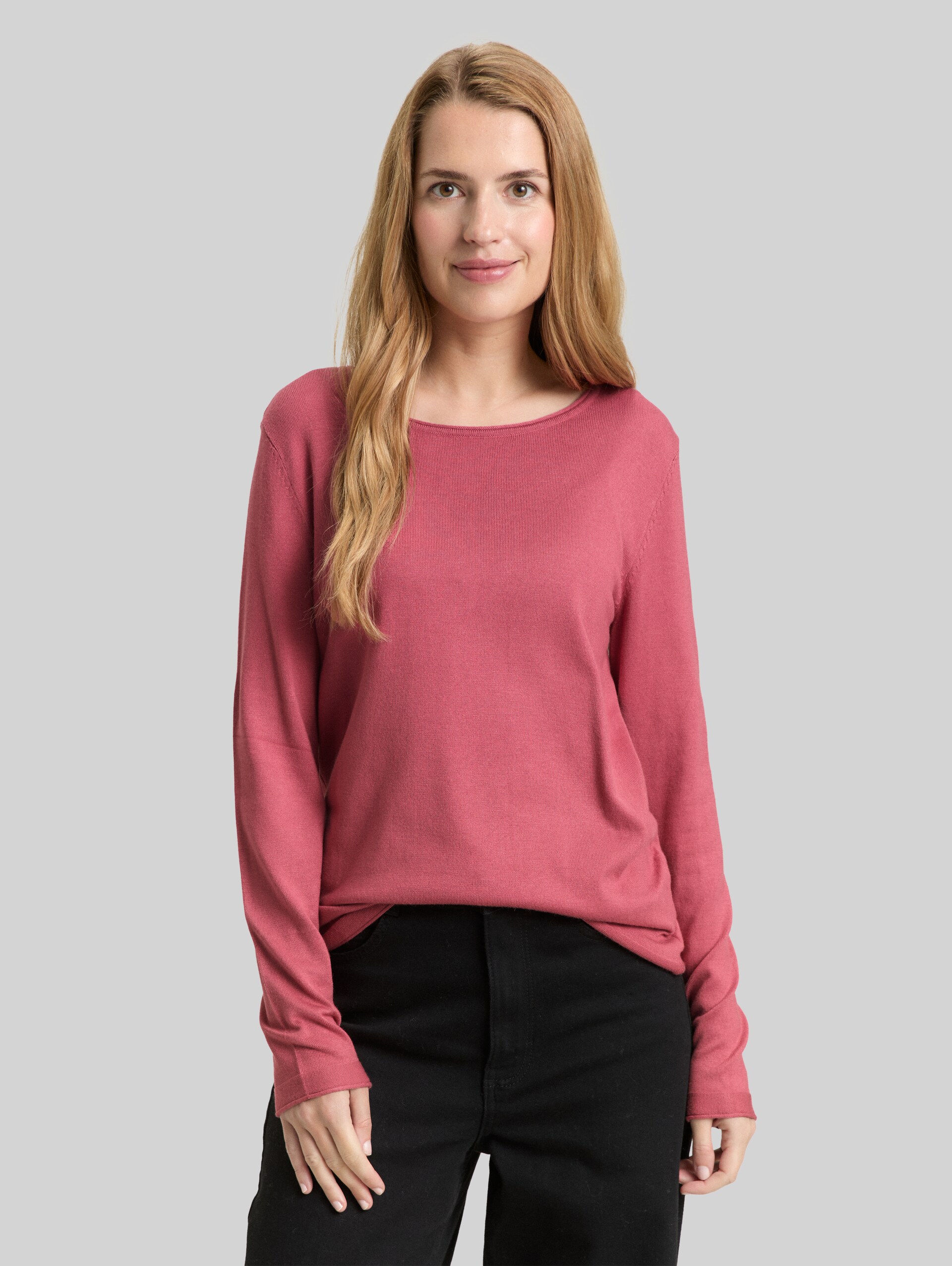 Pull basique en maille à col rond - cozy pink - Découpe Vue de face du modèle