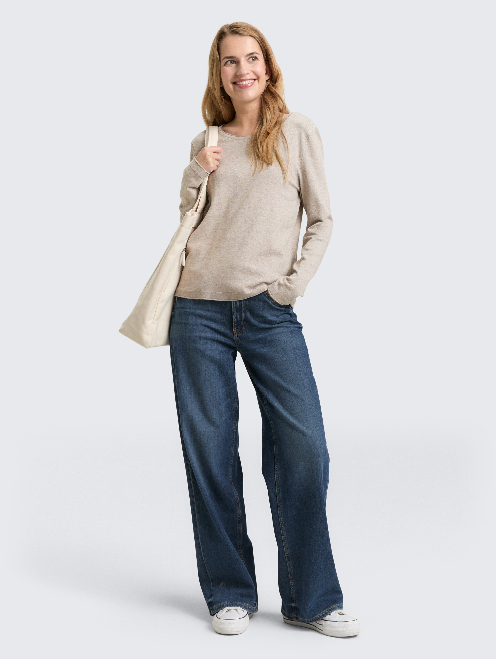 Basic Strickpullover mit Rundhalsausschnitt - dark clouds grey melange - Model-Vorderansicht