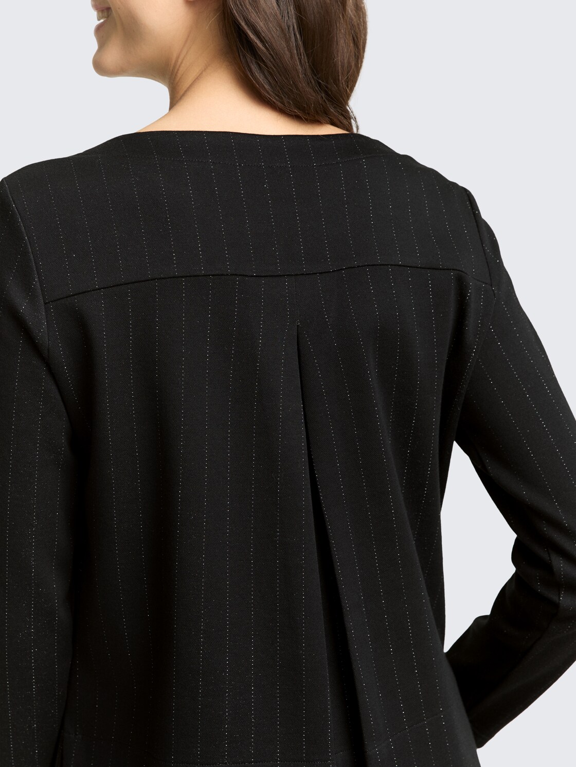 Langarmshirt mit Glitzer-Effekt - pinstripe with lurex - Detail-Model-Ansicht