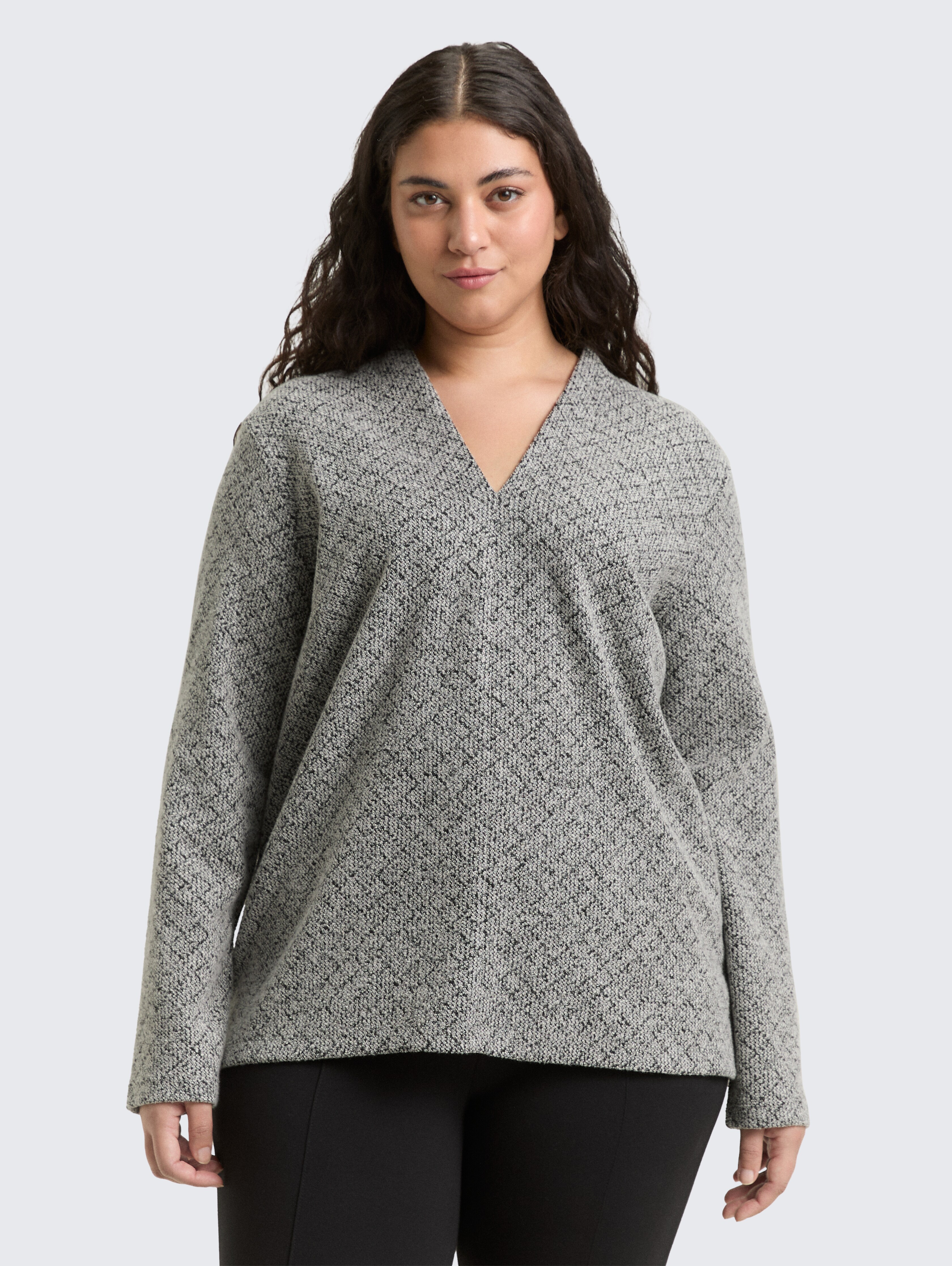 Plus Size - Sweatshirt mit V-Ausschnitt von Women Plus Size, black white argyle structure