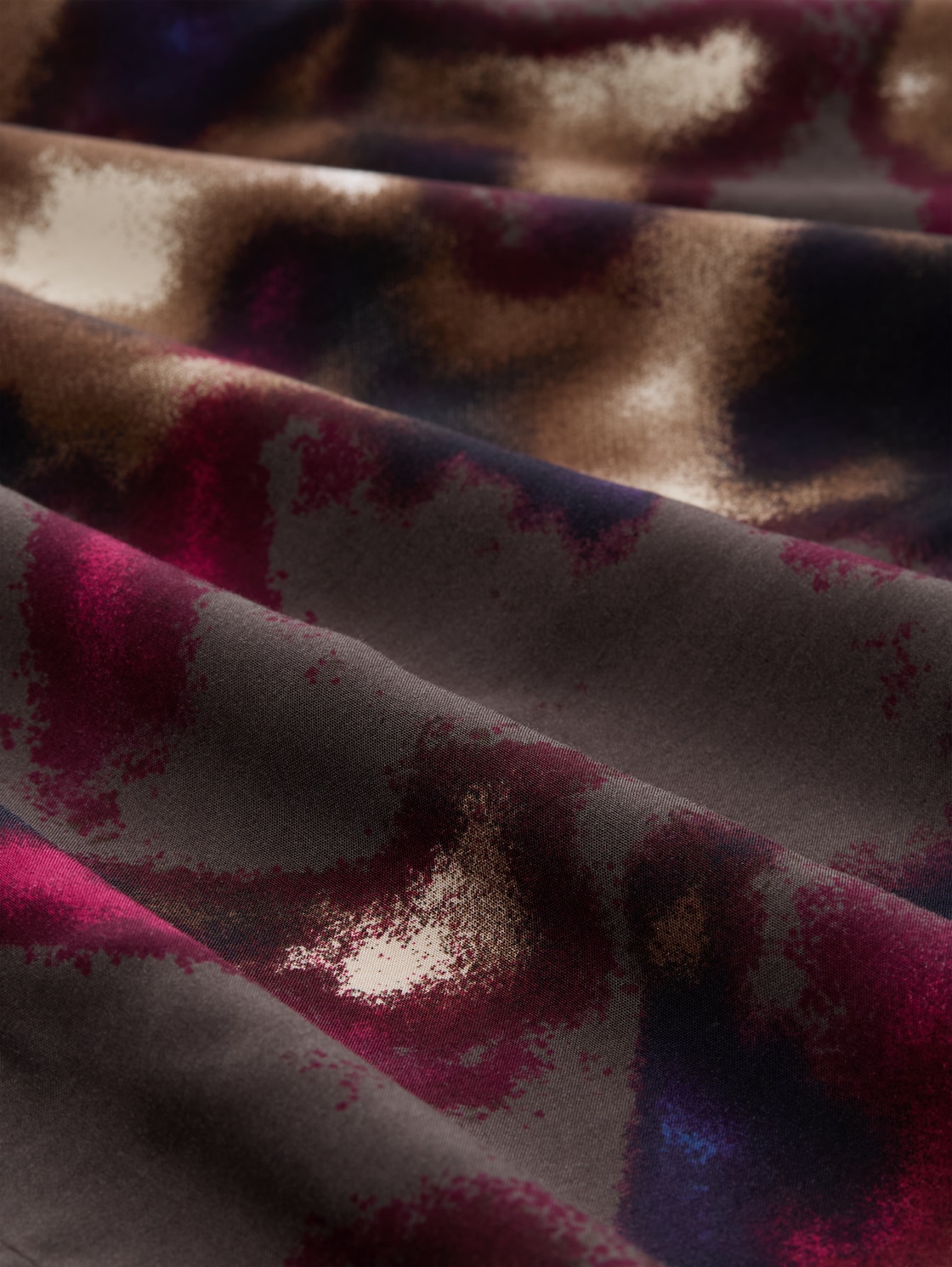 Plus Size - Bluse mit Muster - brown blurry argyle - Material-Ansicht