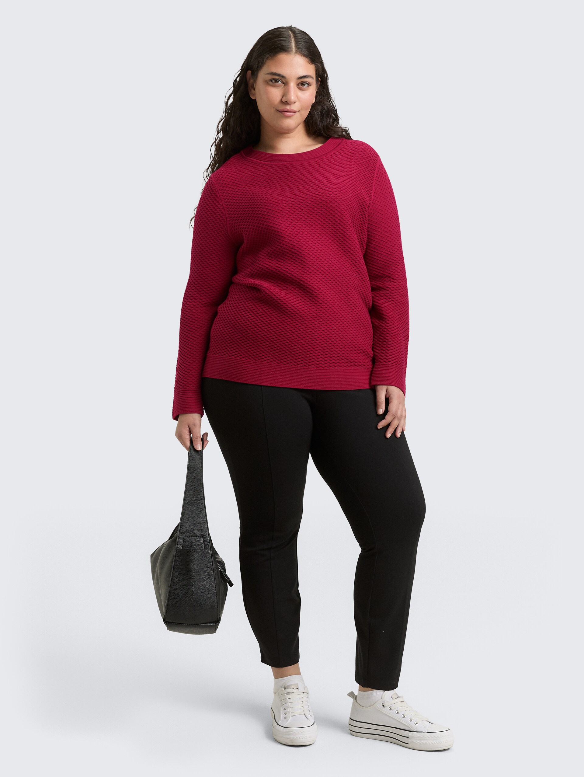 Plus Size - Loose Fit Strickpullover aus Baumwolle - Rumba Red - Model-Vorderansicht