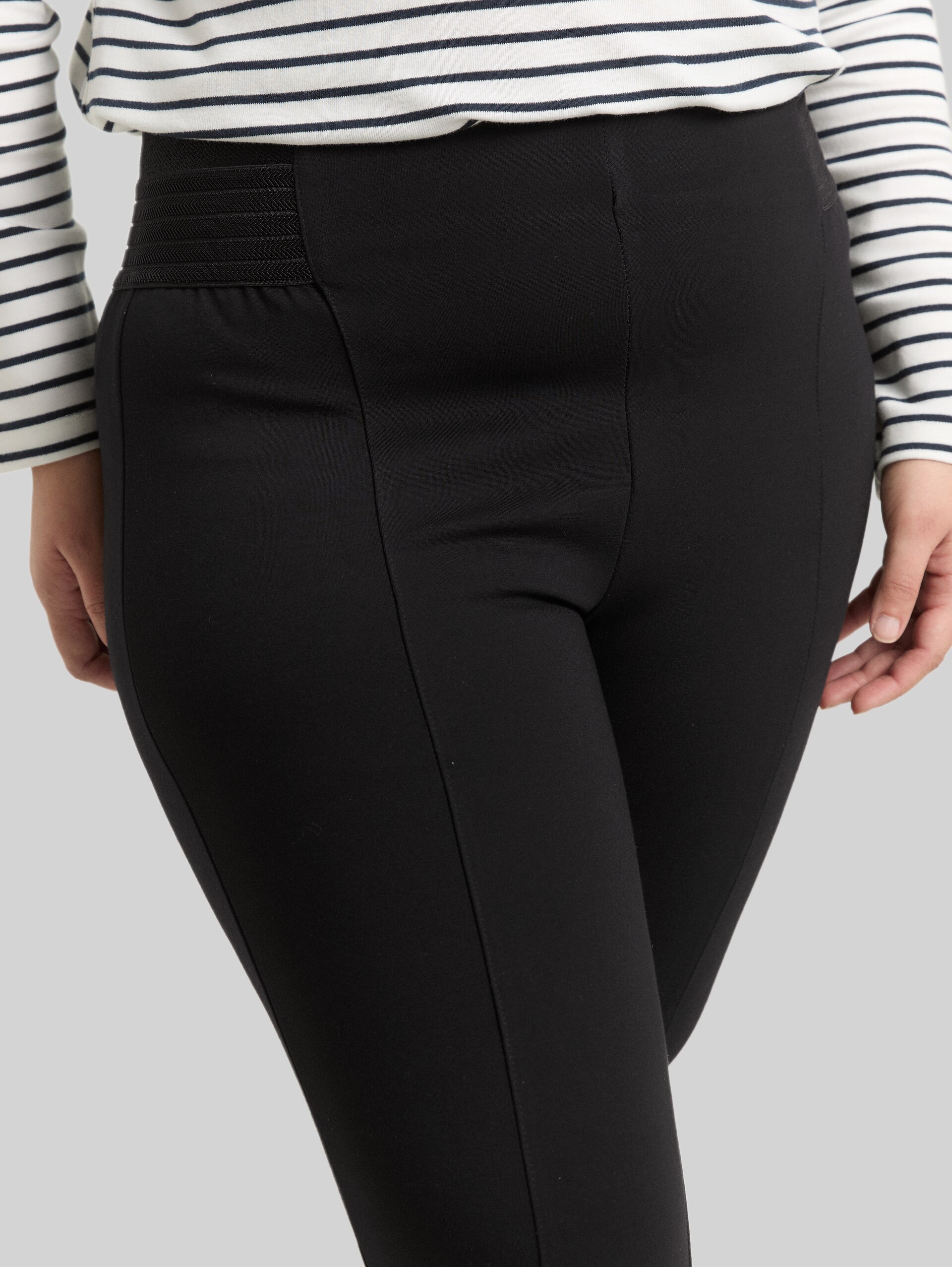 Plus Size - Treggings Trousers with elasticated waistband - deep black - Detail model view