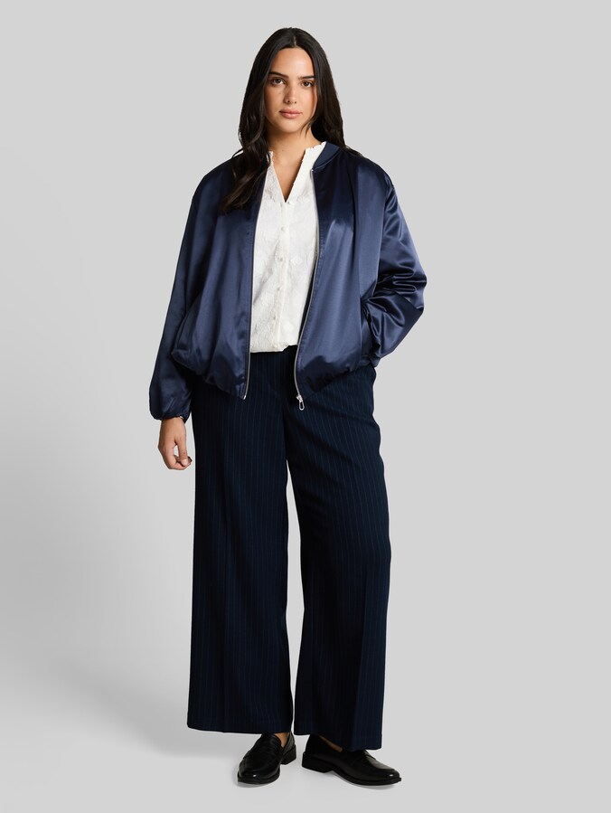 Plus Size - Satijnen blousonjasje met bomberkraag door Women Plus Size, sky captain blue
