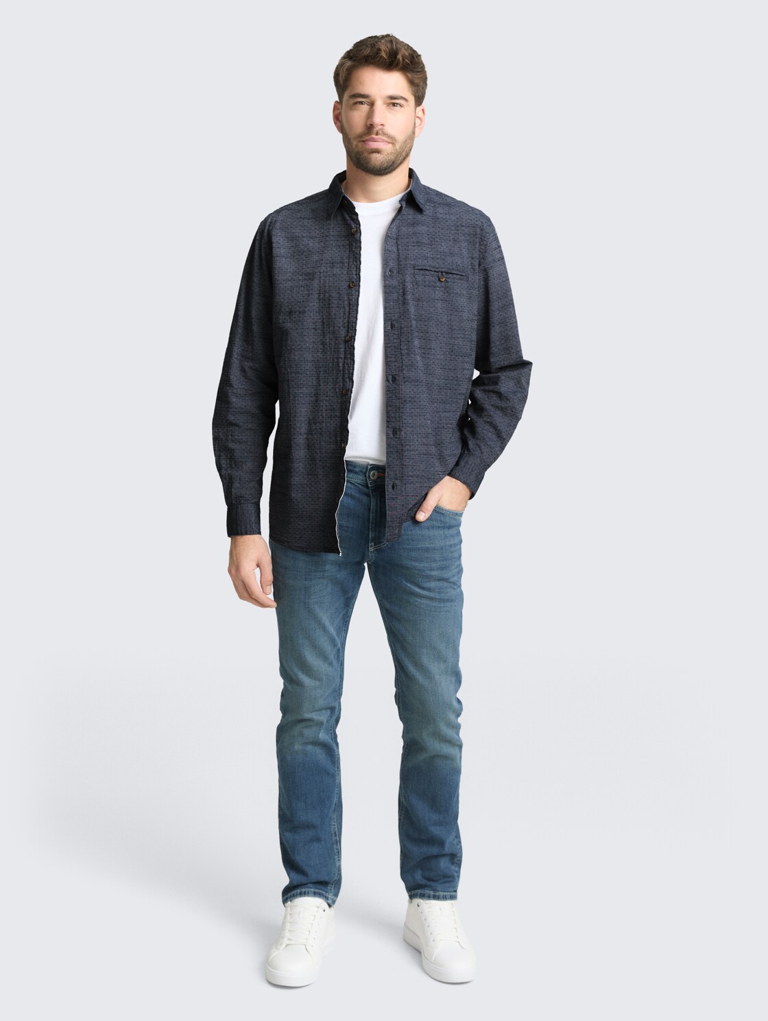 Regular Fit Hemd mit Turn-Up-Funktion - navy blue structure - Model-Vorderansicht