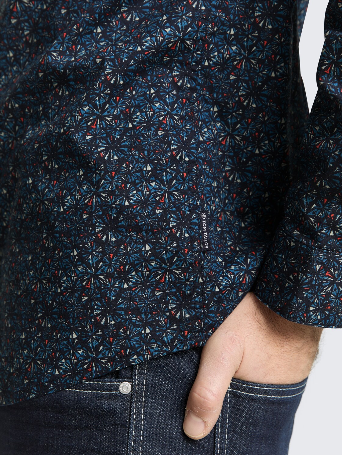 Fitted Hemd mit Muster - navy round design - Detail-Model-Ansicht