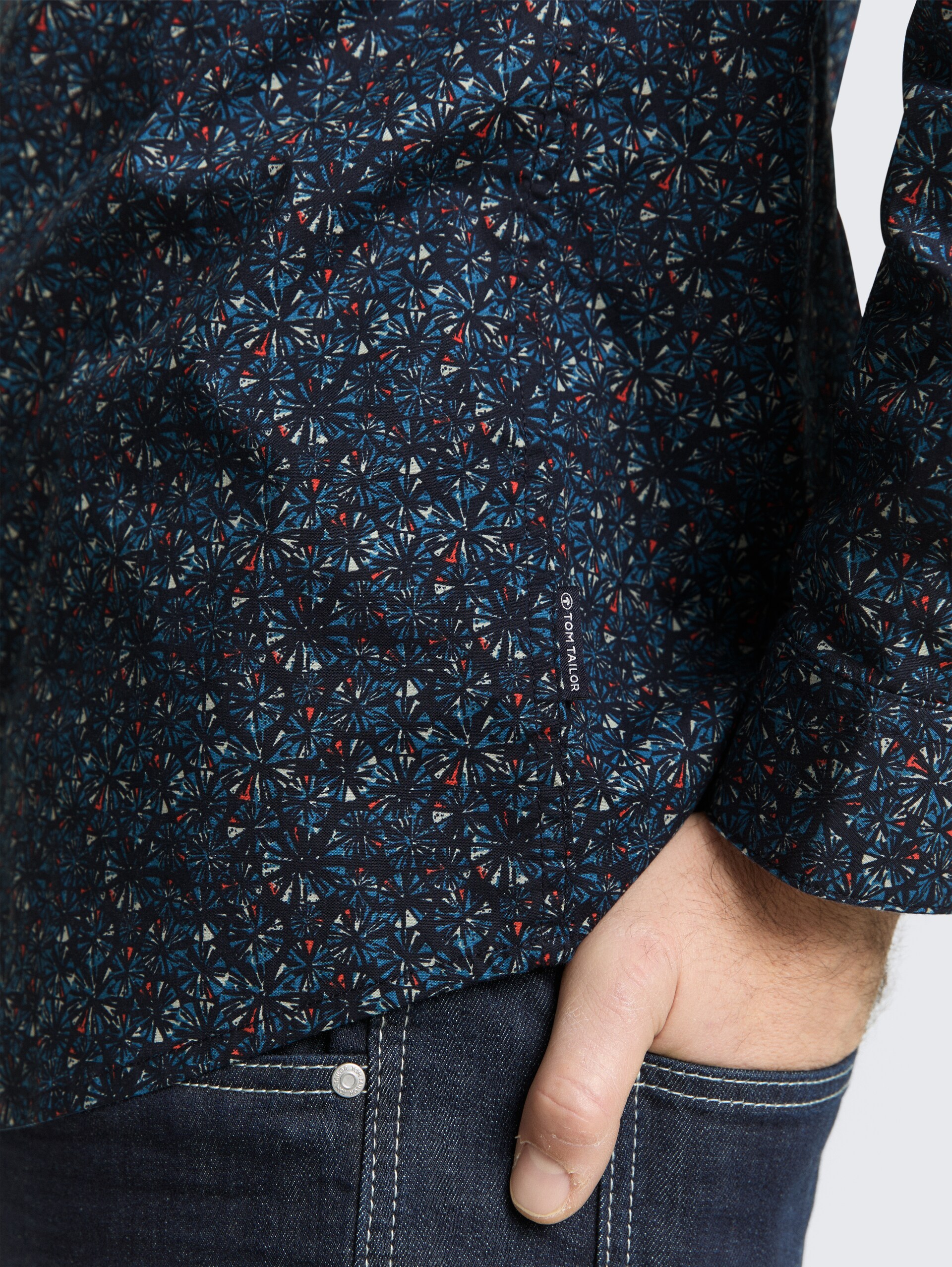 Fitted Hemd mit Muster - navy round design - Detail-Model-Ansicht