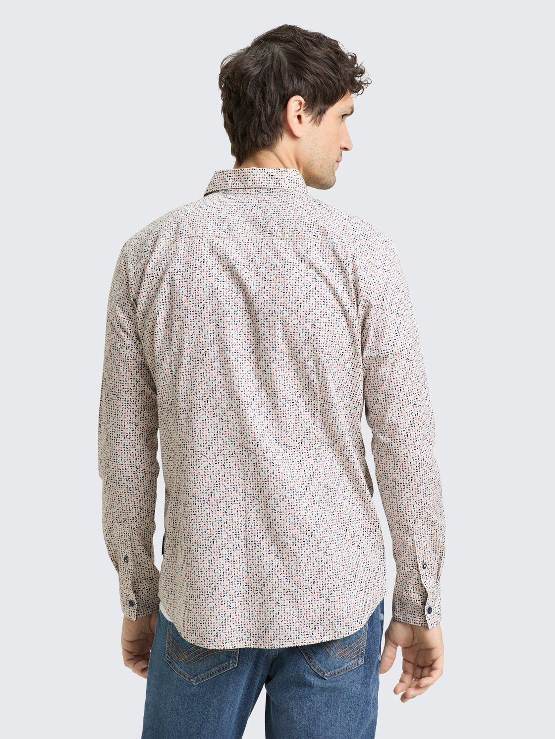 Fitted Hemd mit Muster - white abstract design - Auschnitt Model-Rückansicht