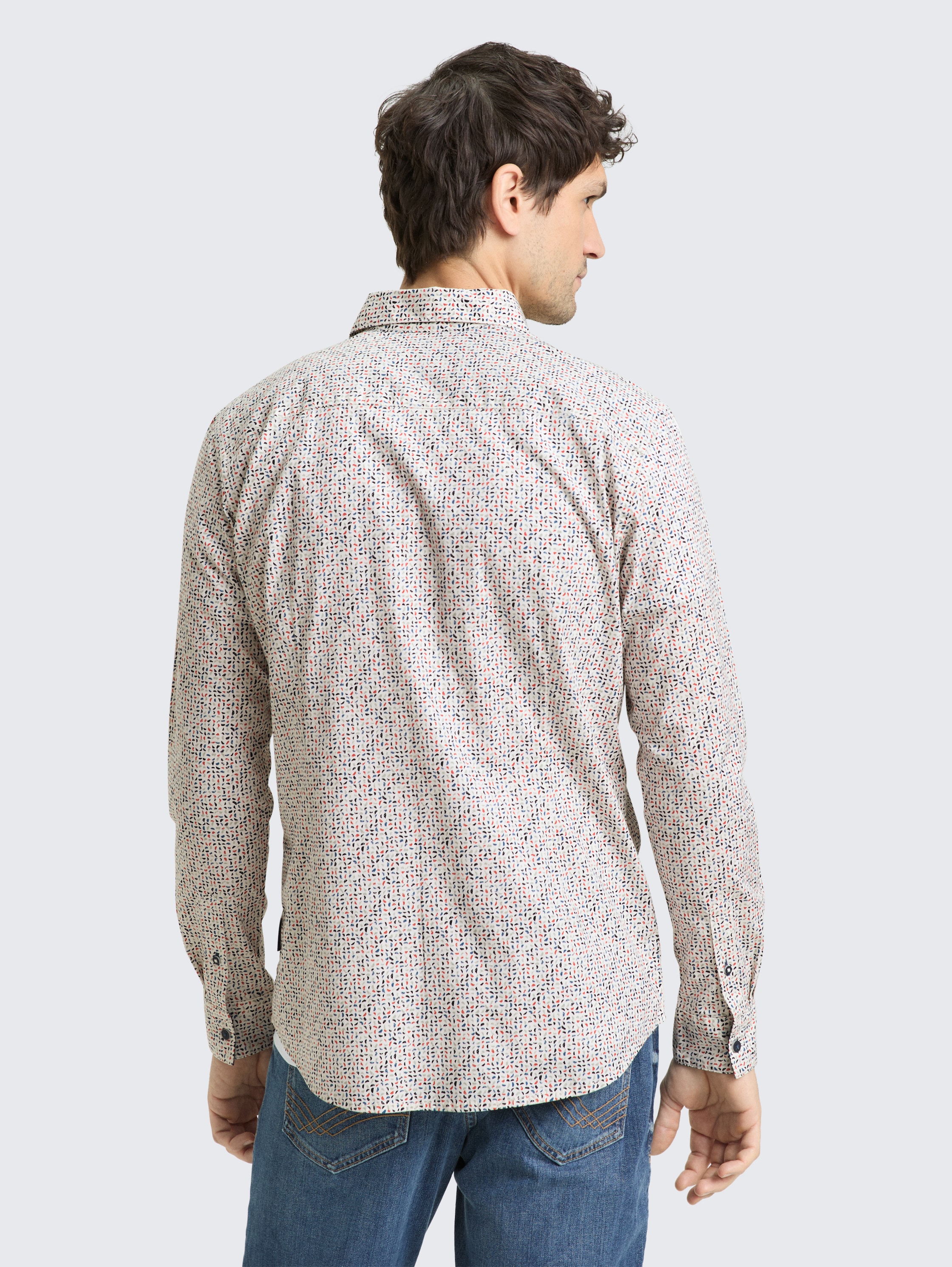 Fitted Hemd mit Muster - white abstract design - Auschnitt Model-Rückansicht