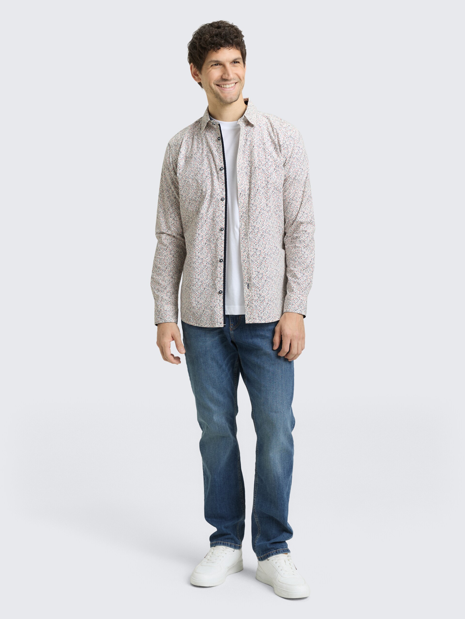 Fitted Hemd mit Muster - white abstract design - Model-Vorderansicht