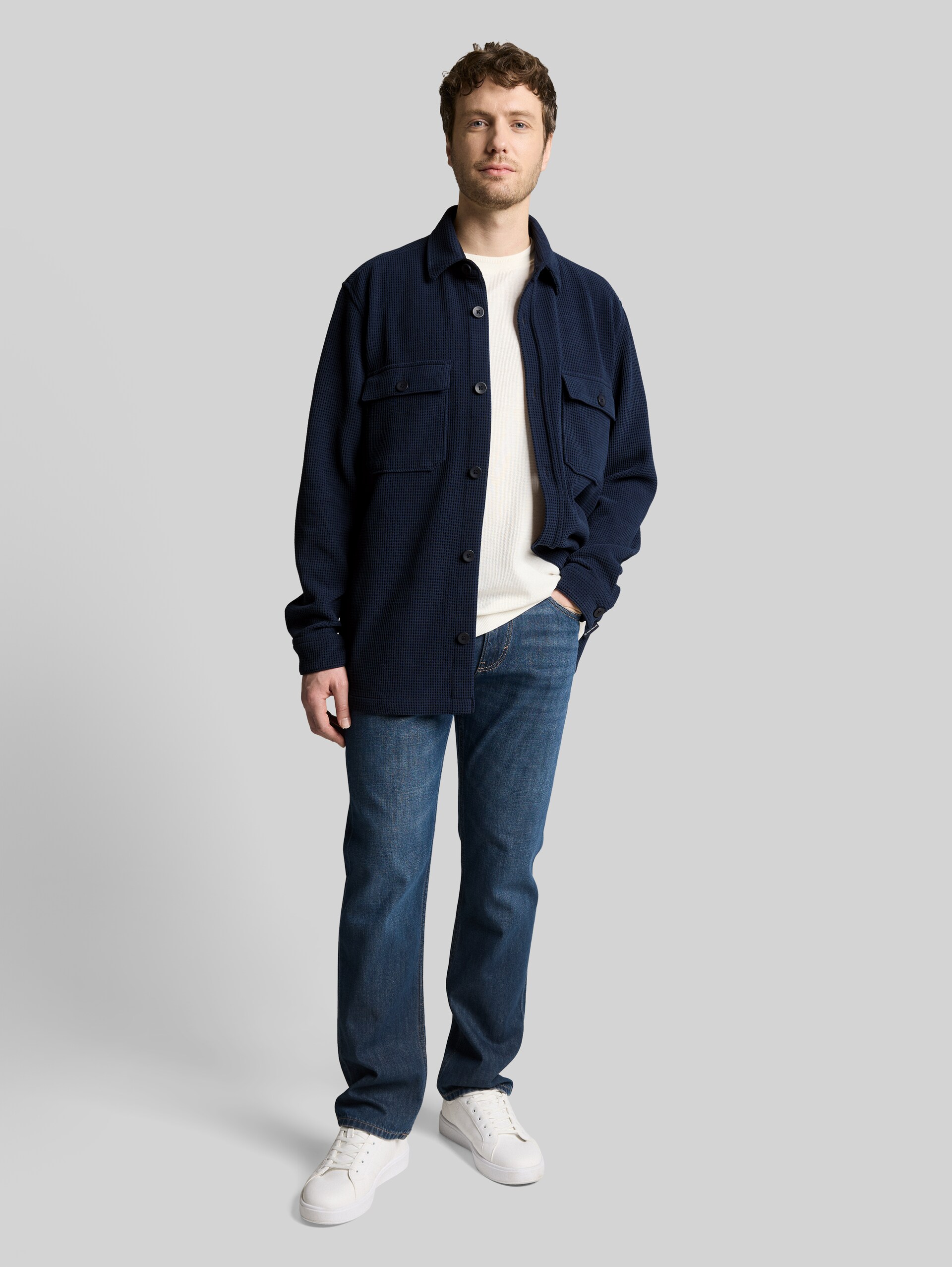 Overshirt with pockets - sky captain blue - Model front view