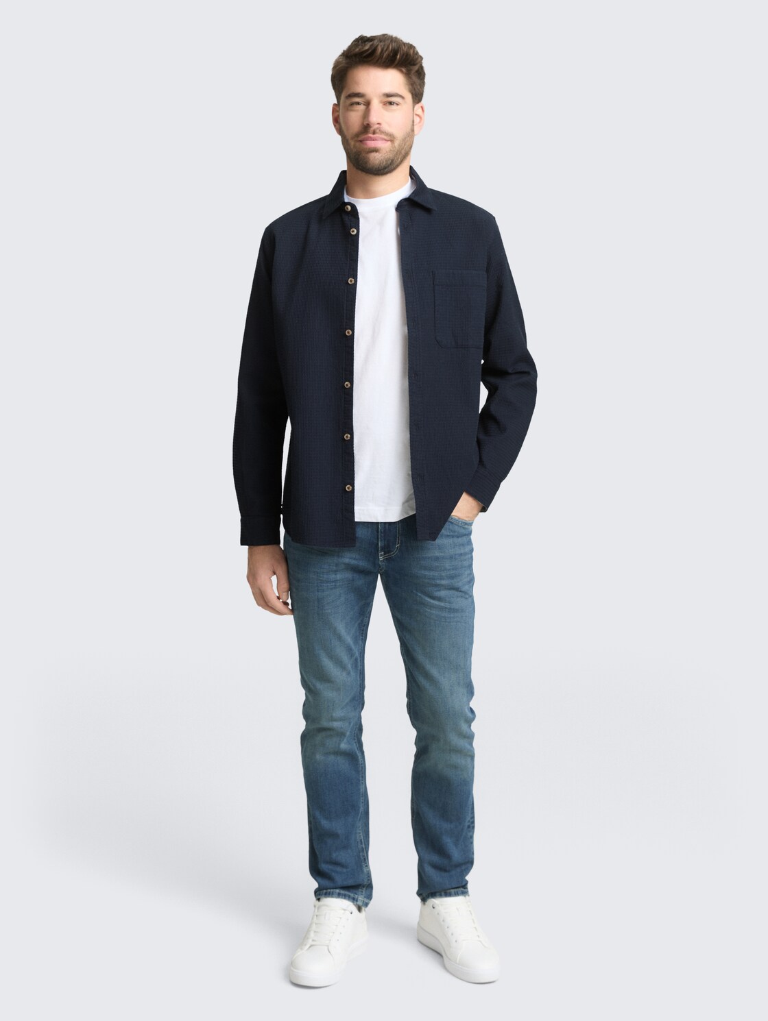 Regular Fit Hemd mit Waffelstruktur - sky captain blue - Model-Vorderansicht