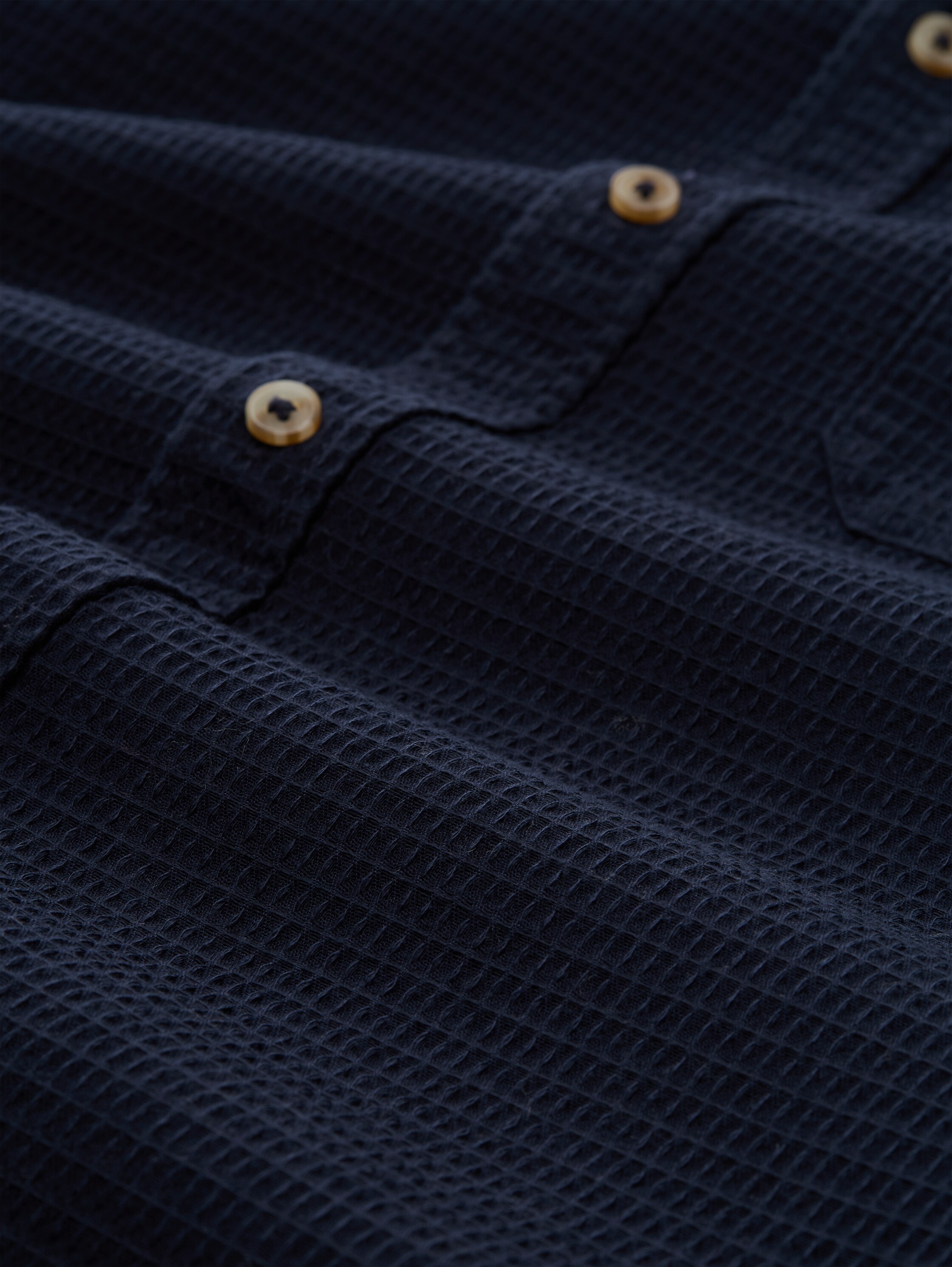 Regular Fit Hemd mit Waffelstruktur - sky captain blue - Material-Ansicht