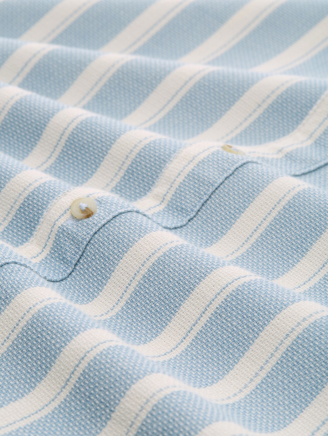 Regular Fit Dobby Hemd aus strukturiertem Baumwollstoff - mountain blue big stripe - Material-Ansicht