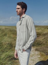 Regular Fit Dobby Hemd aus strukturiertem Baumwollstoff - gree white big stripe