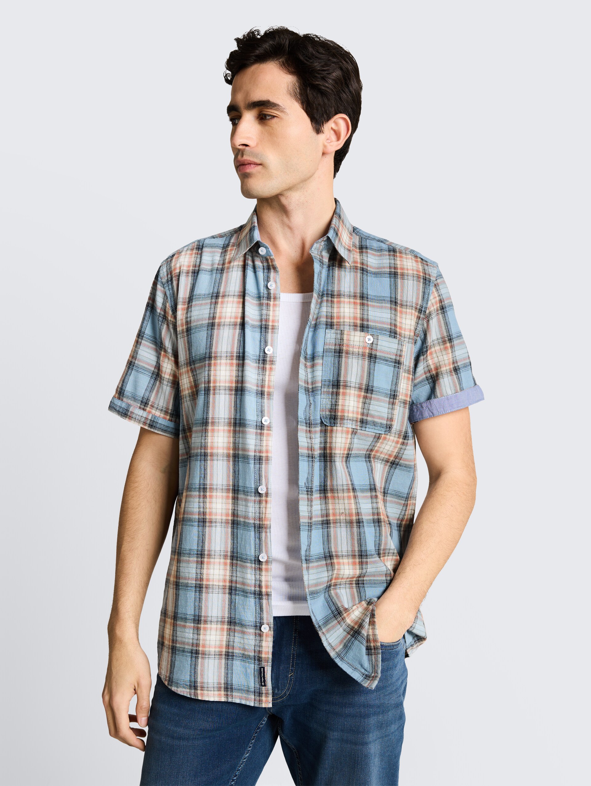 Regular fit overhemd met korte mouwen en ruitjesmotief - blue multicolor check - Nek model vooraanzicht