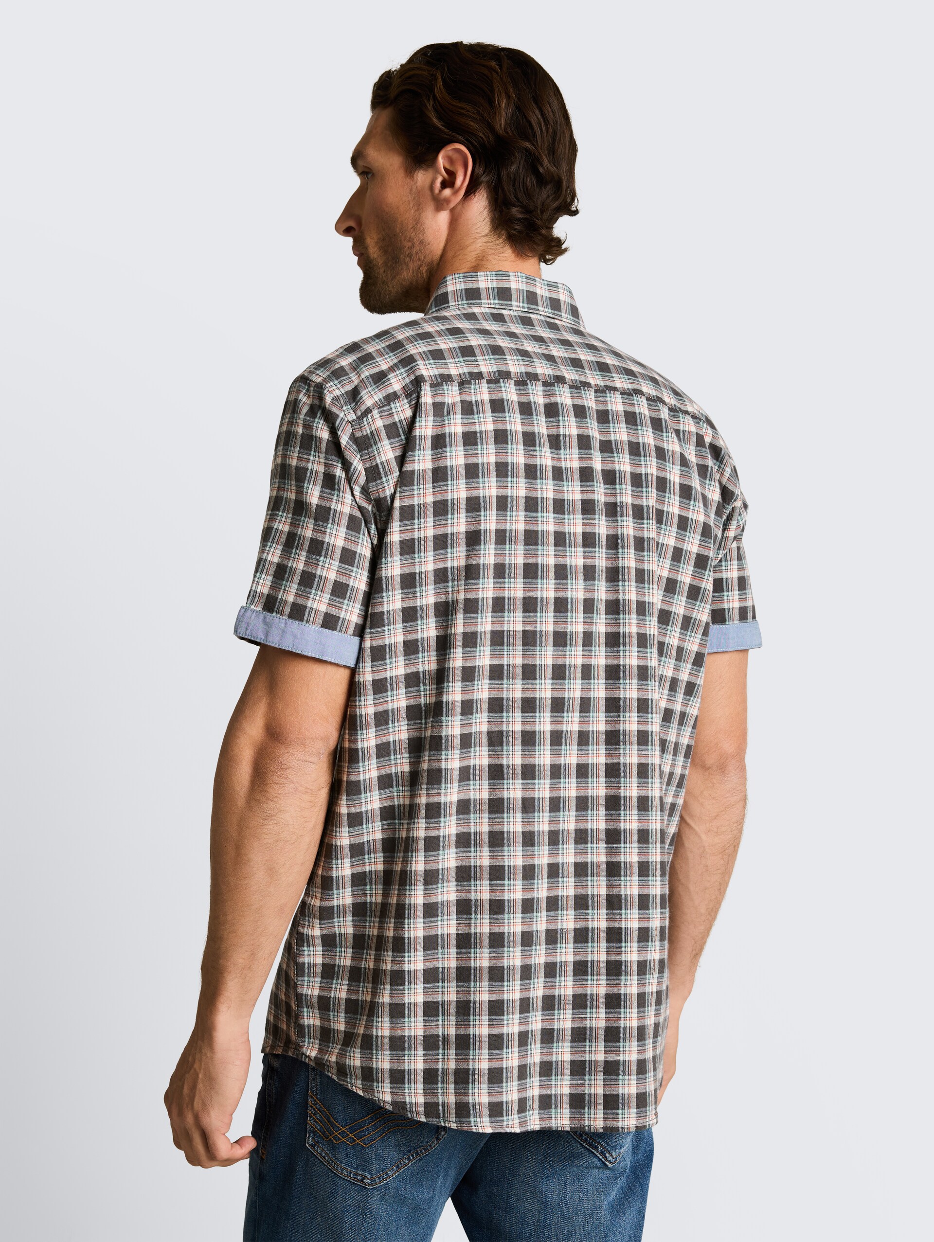Regular fit overhemd met korte mouwen en ruitjesmotief - grey white check - Neklijn model-achteraanzicht