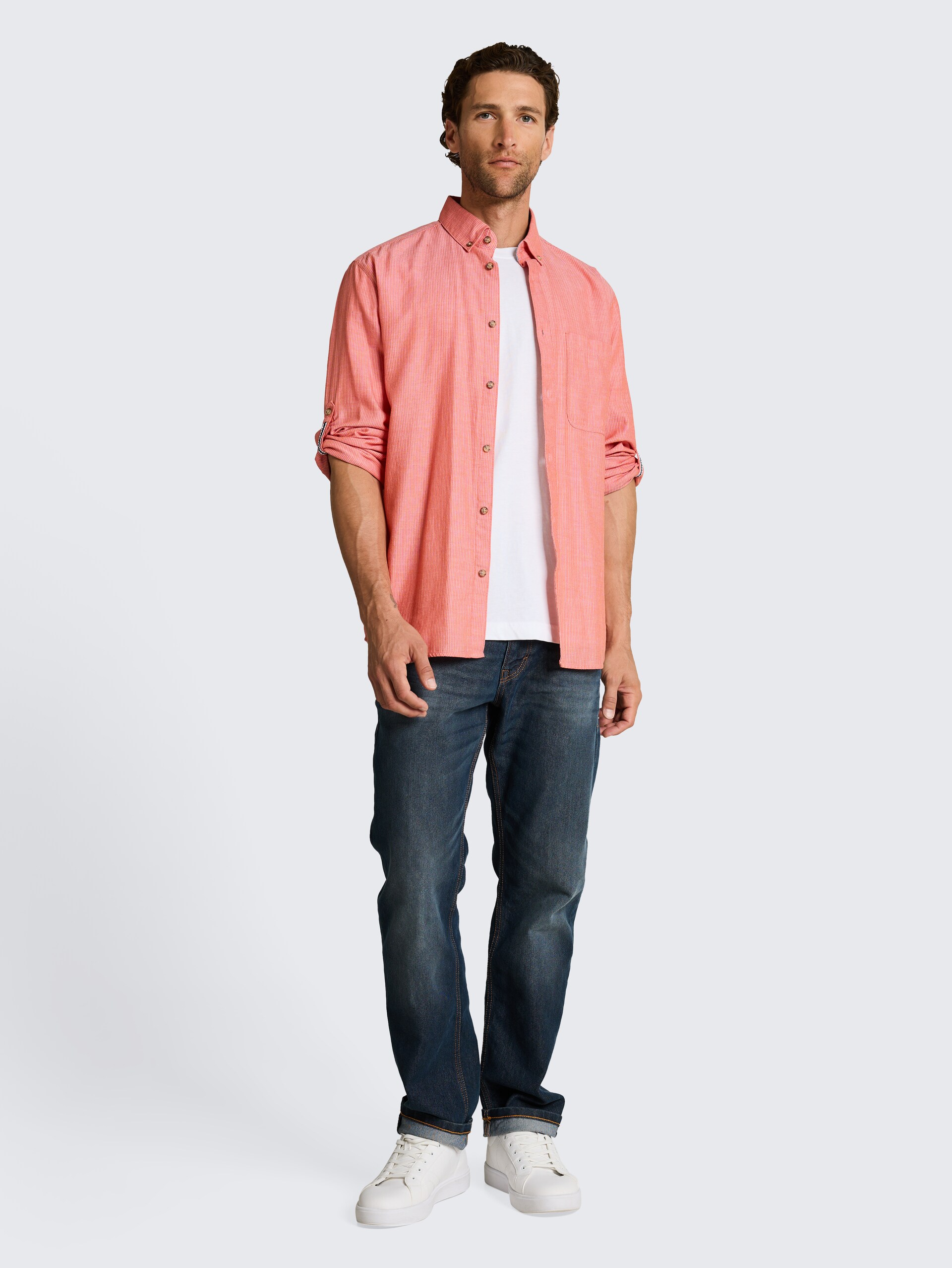 Overhemd met regular fit en omgeslagen mouwen - chili orange herringbone - Model vooraanzicht
