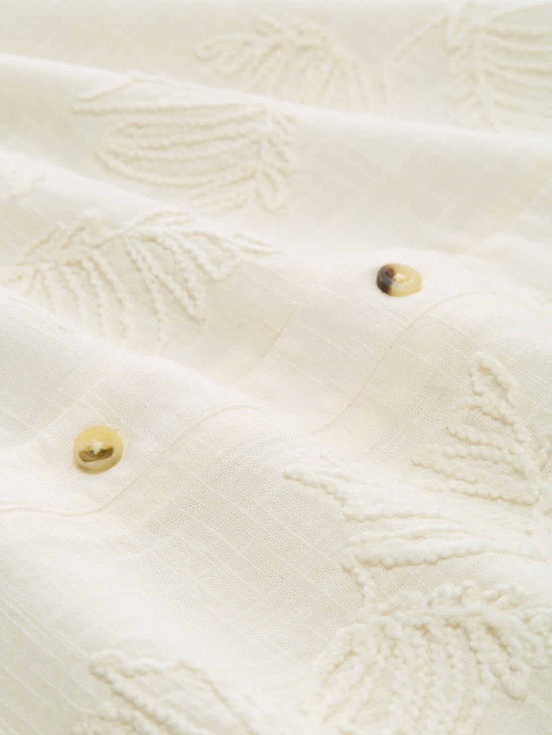 Regular Fit Kurzarmhemd mit Stickerei - Gardenia White - Material-Ansicht