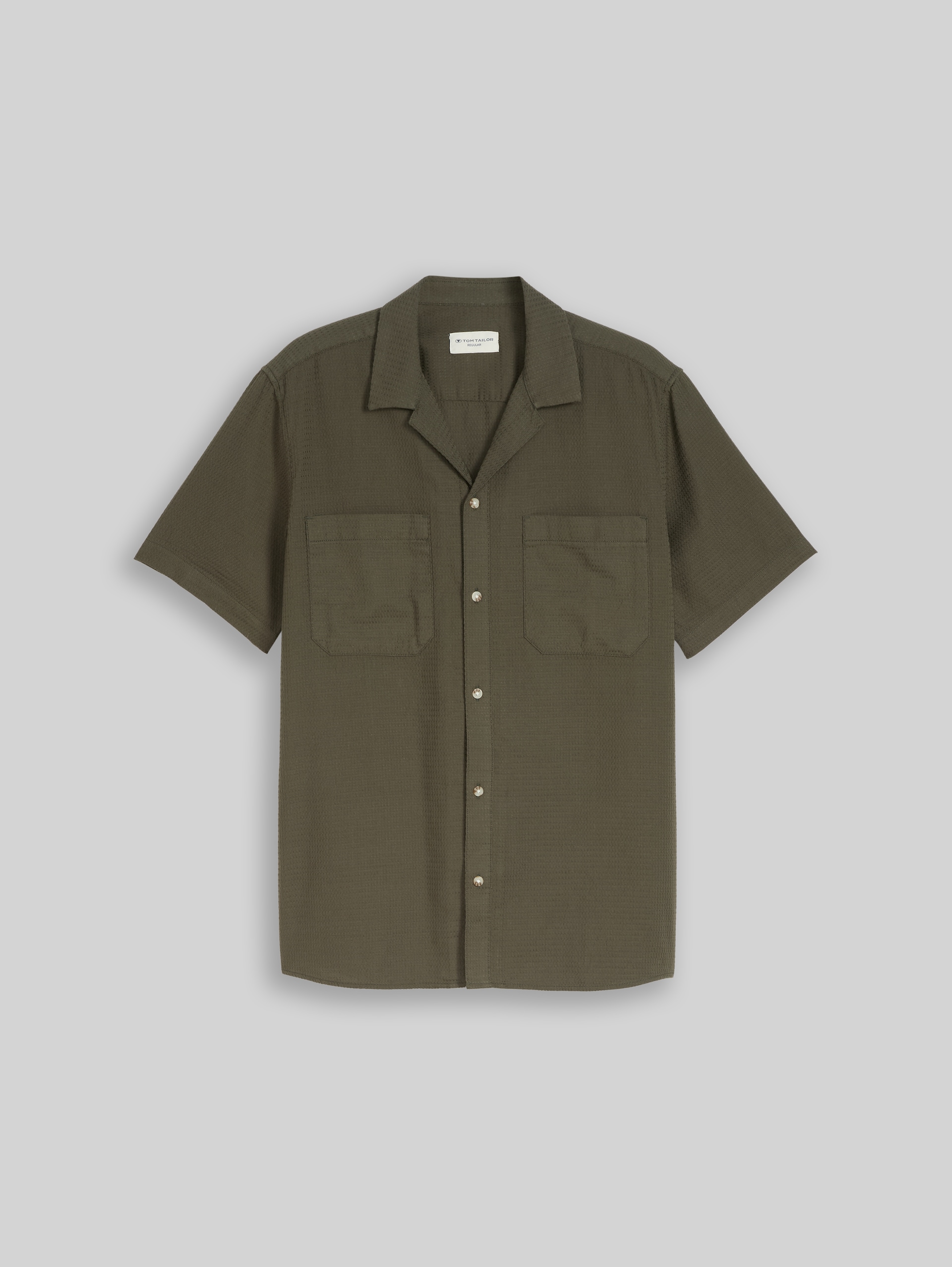 Regular fit resort shirt with waffle texture - deep leaf green - Front product view