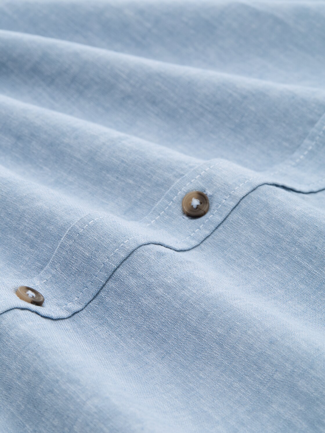 Regular Fit Kurzarmhemd mit Leinenanteil - bleeched blue chambray - Material-Ansicht