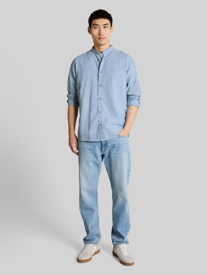 Regular fit shirt with linen content by Men, bleeched blue chambray