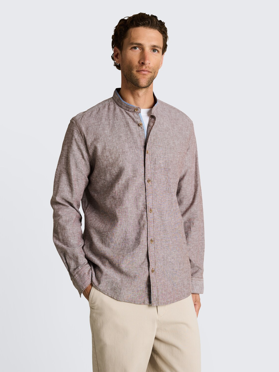 Regular Fit Hemd mit Leinenanteil - rocky brown chambray - Ausschnitt Model-Vorderansicht