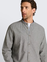 Overhemd met normale pasvorm en linnenmix - faded leaf green chambray - Detailaanzicht model