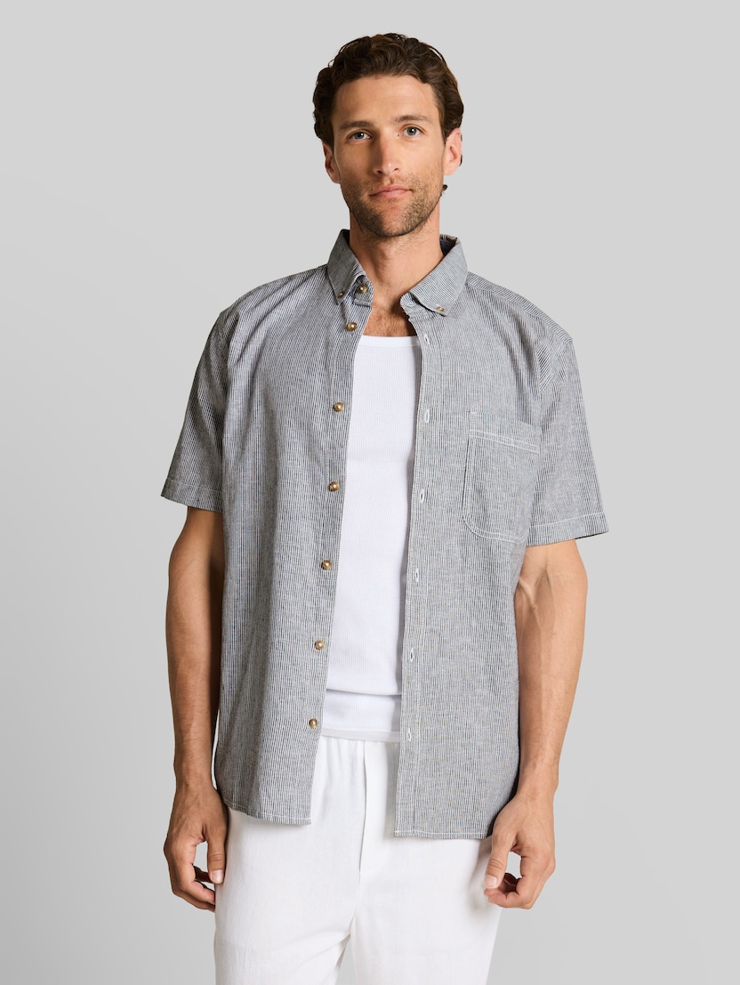 Regular Fit Kurzarmhemd mit Leinenanteil von Men, navy white small stripe