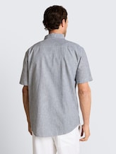 Regular Fit Kurzarmhemd mit Leinenanteil - navy white small stripe - Auschnitt Model-Rückansicht